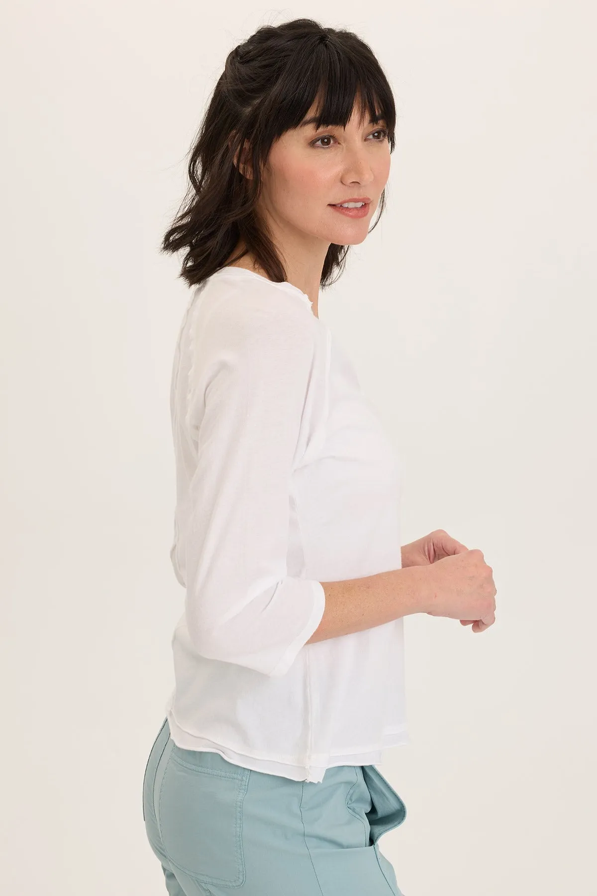 SmoothEdging NonRestrictive Fit Maven Jersey 3/4-Sleeve V-Neck Tee