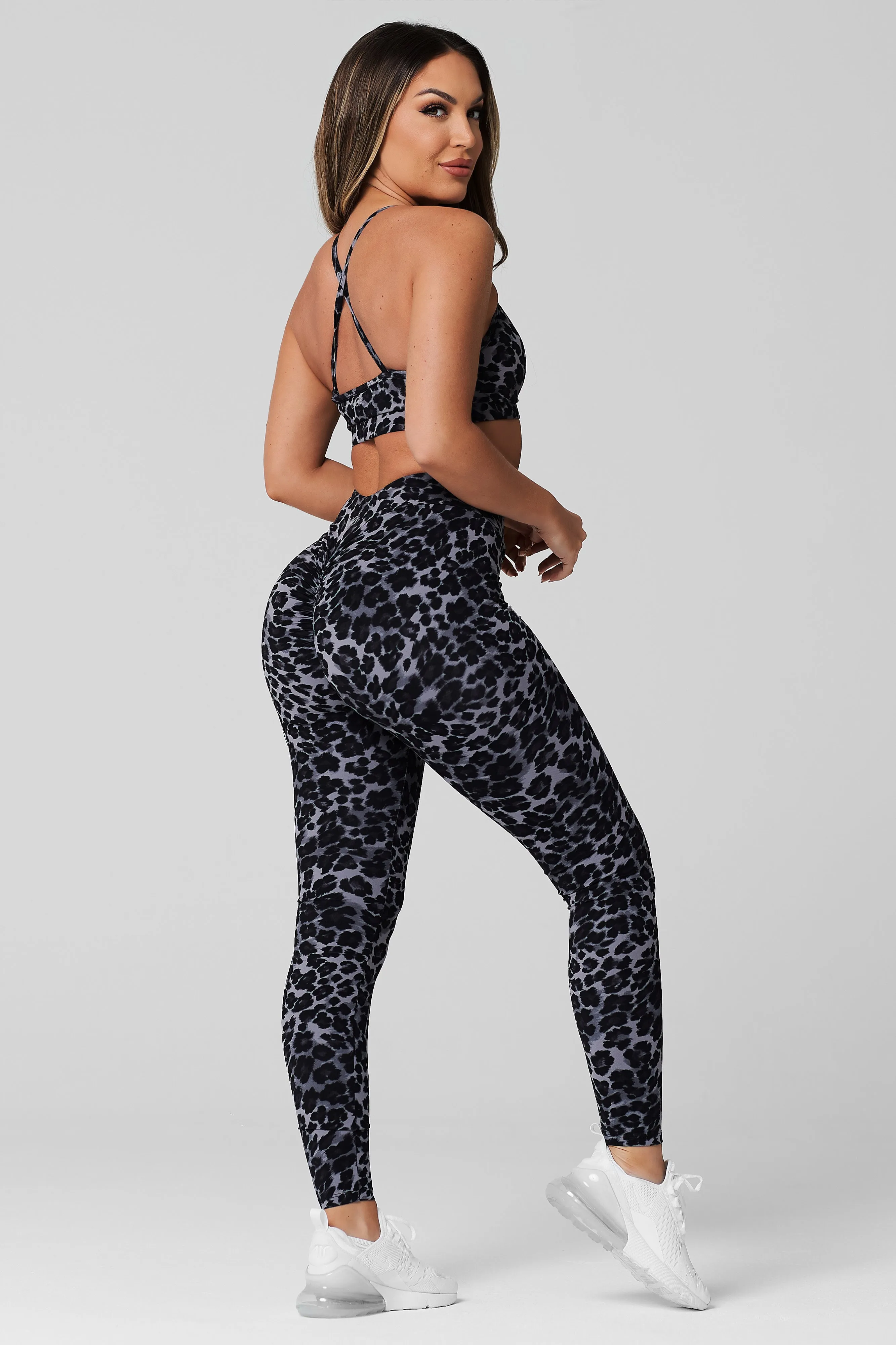 Fierce V-Cut Scrunch Legging Elastic cuffs
