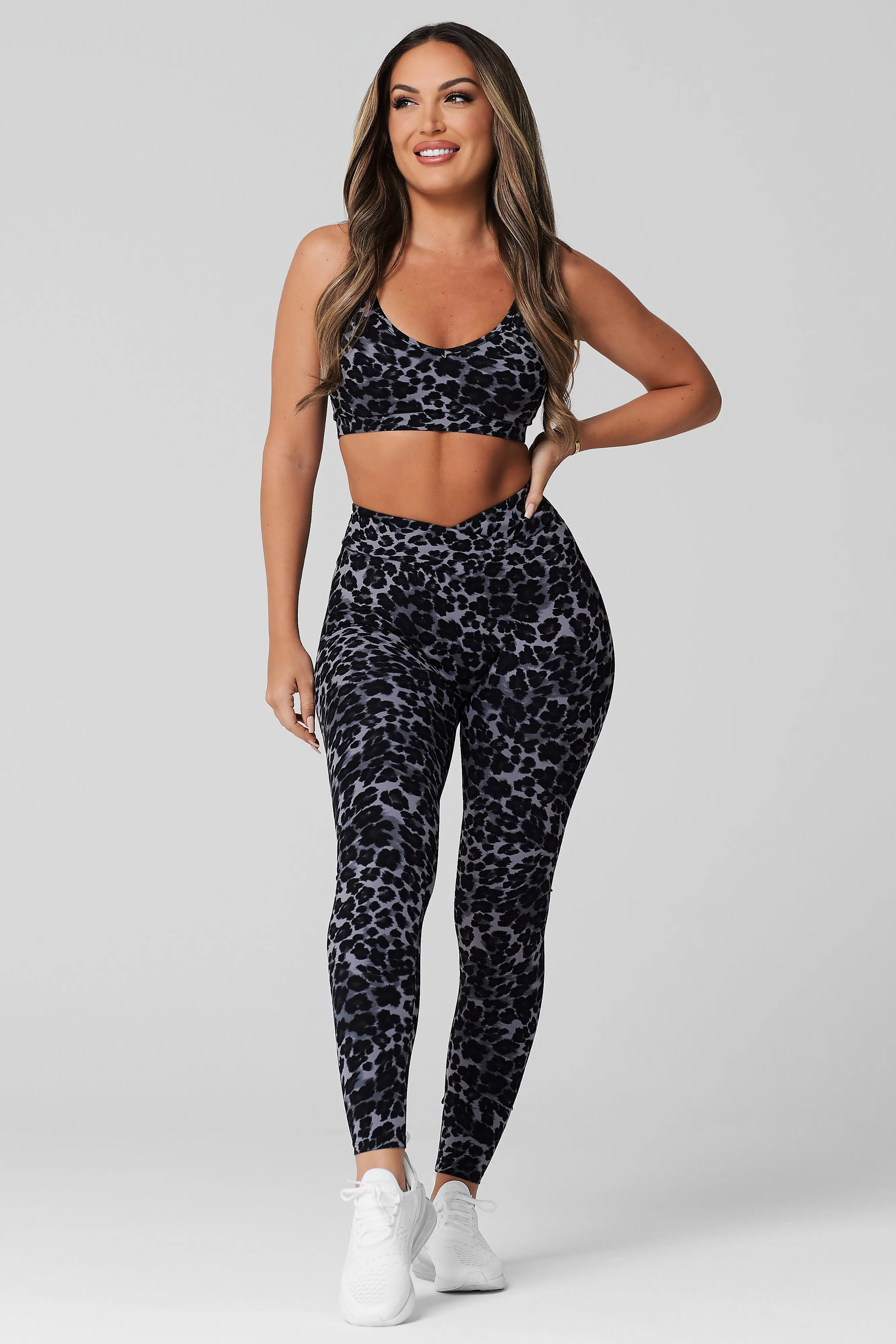 Night Out Fierce V-Cut Scrunch Legging