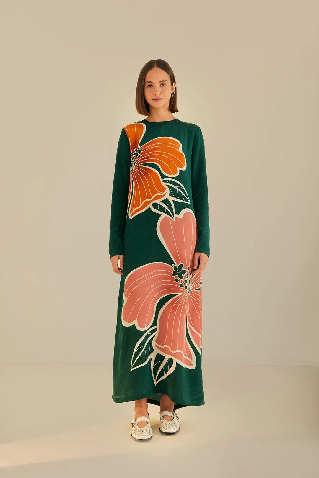 Twill Glow This dress offers a flattering shape that can easily be accessorized for a variety of looks Green Honolulu Flowers Long Sleeve Maxi Dress