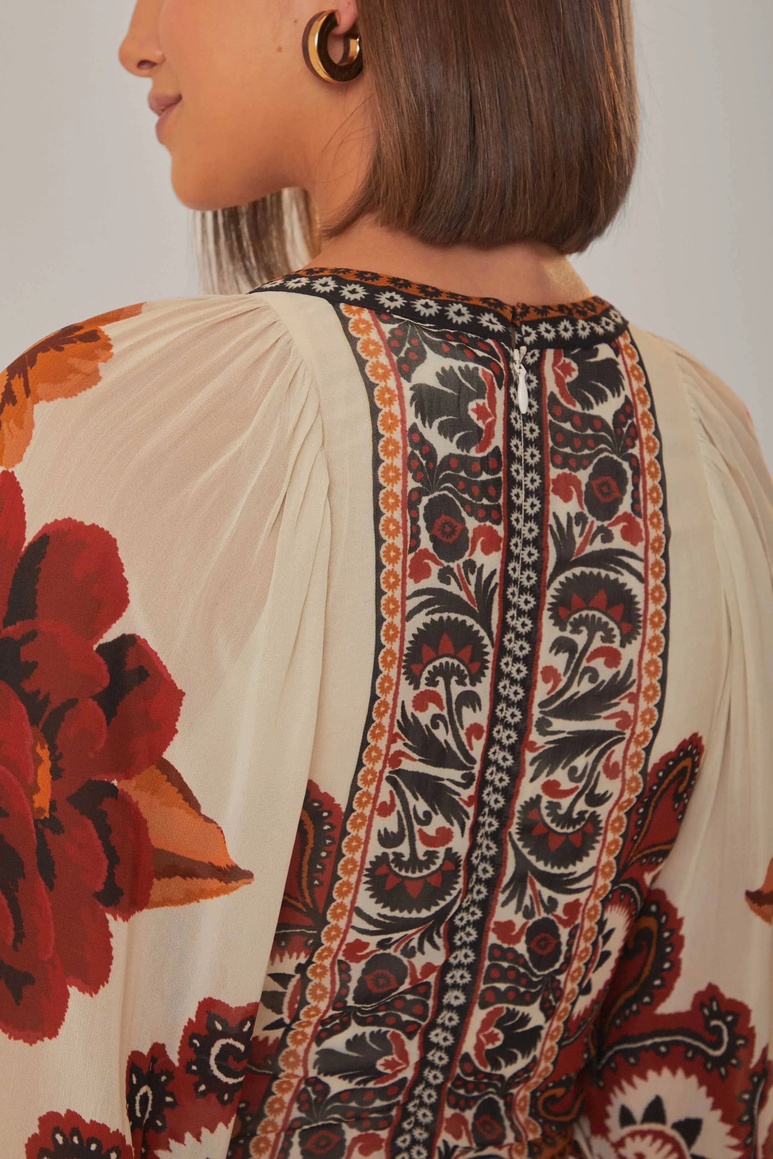 Shell Shine Shell Glow Sand Winter Tapestry V Neck Maxi Dress