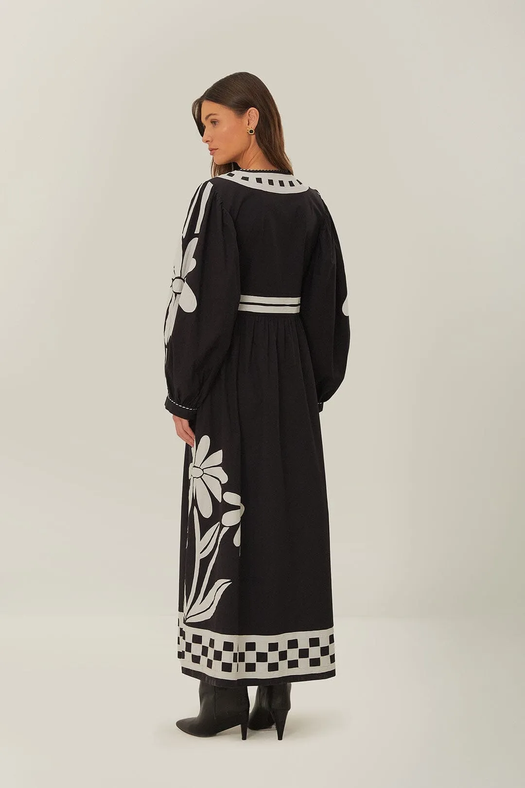 Village Glow Black Nature Buttoned Maxi Dress