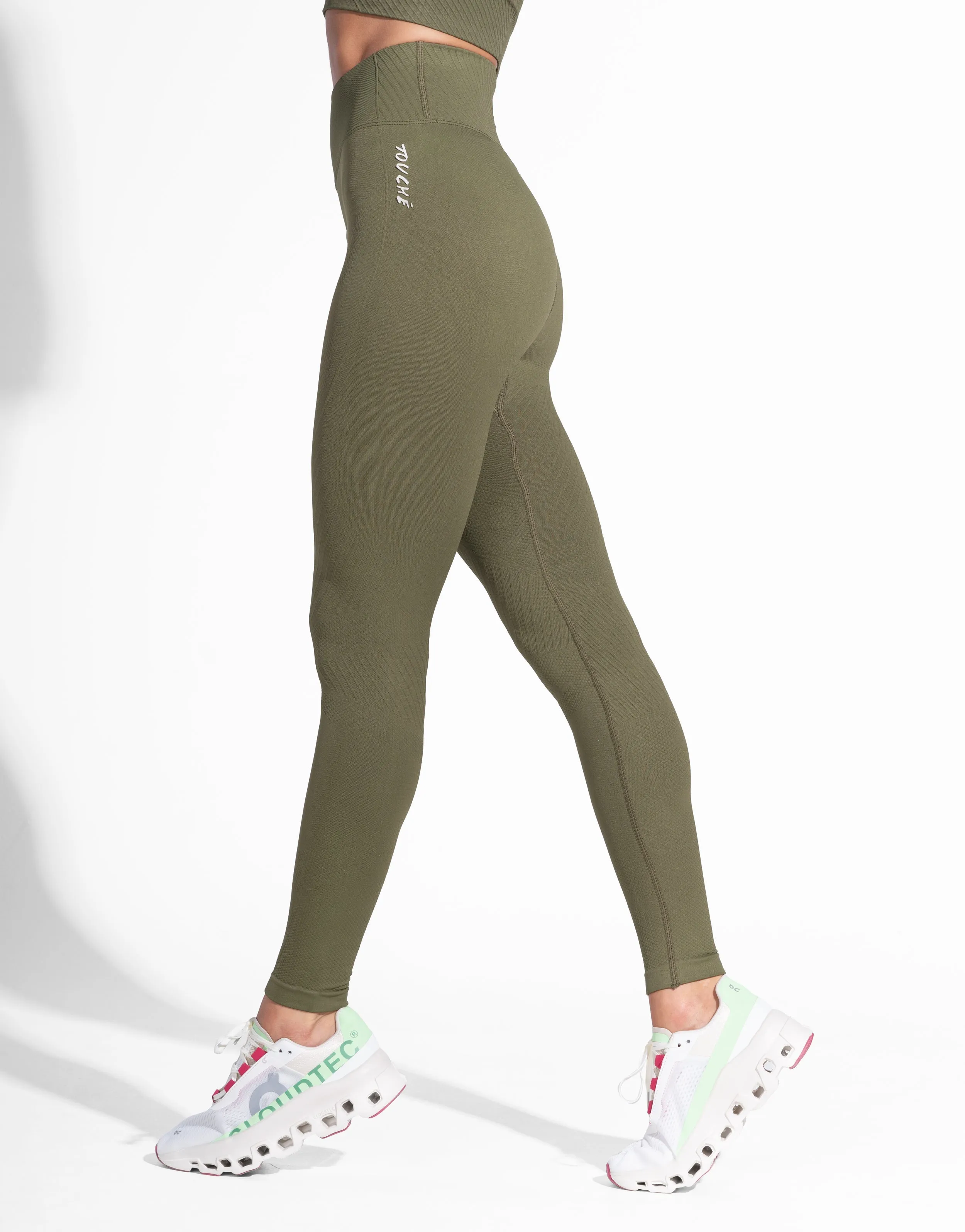 Smooth silhouette ADAPT MILITAR SEAMLESS
