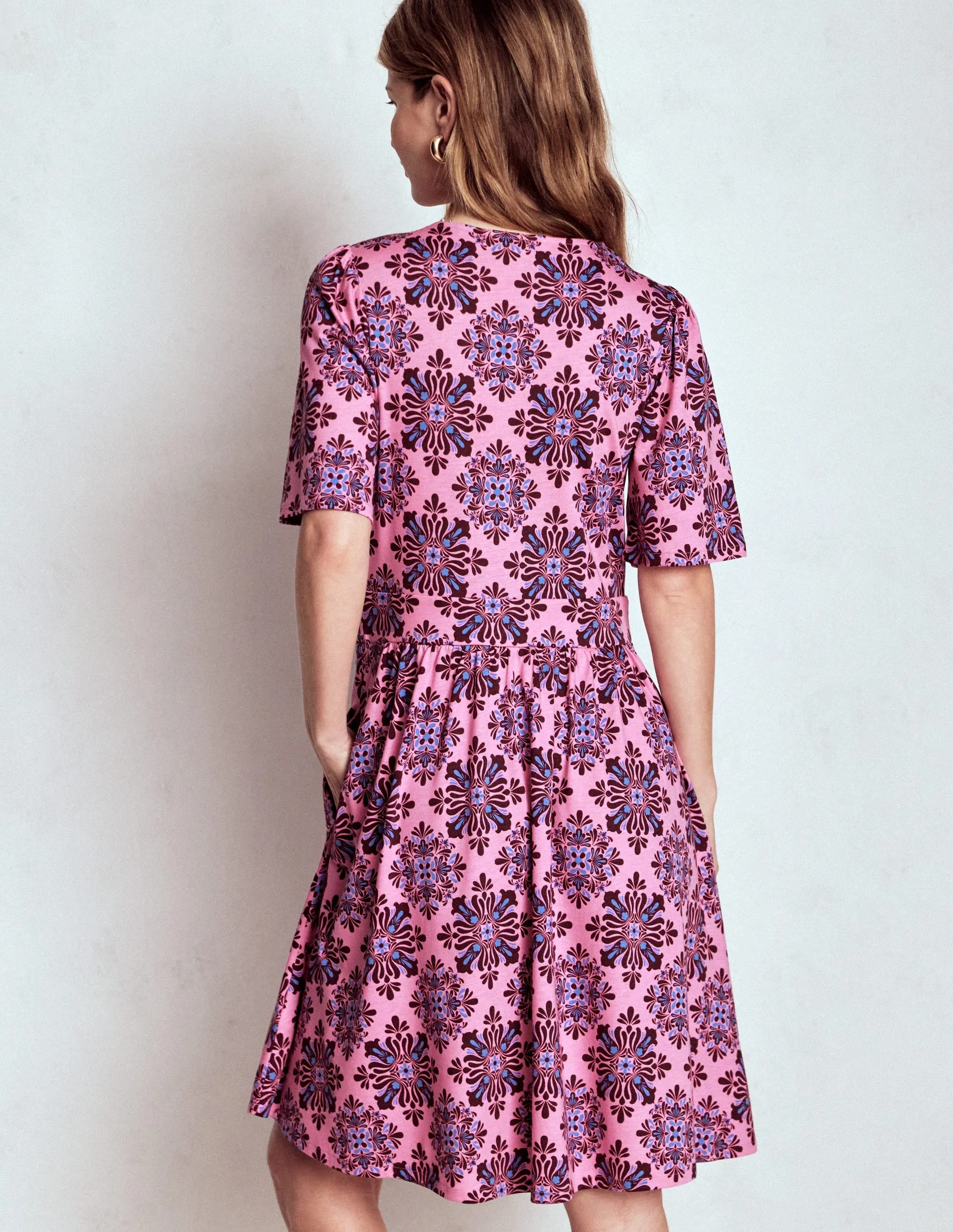 Weighted Hem Bar Pop Louisa Short Jersey Dress-Pink Lemonade, Bloom Mosaic