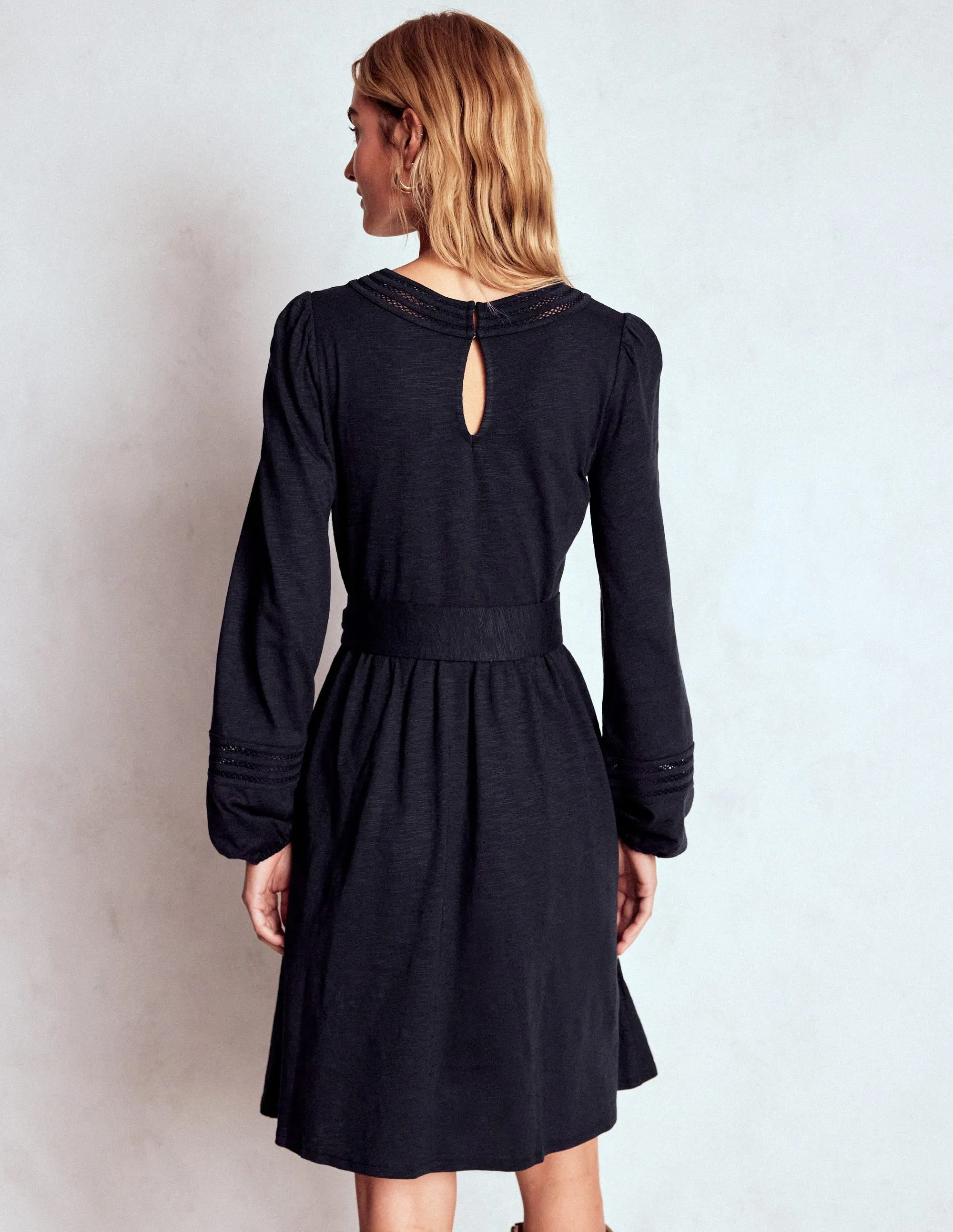 High Energy Flash Beat Athina Trim Insert Short Dress-Navy