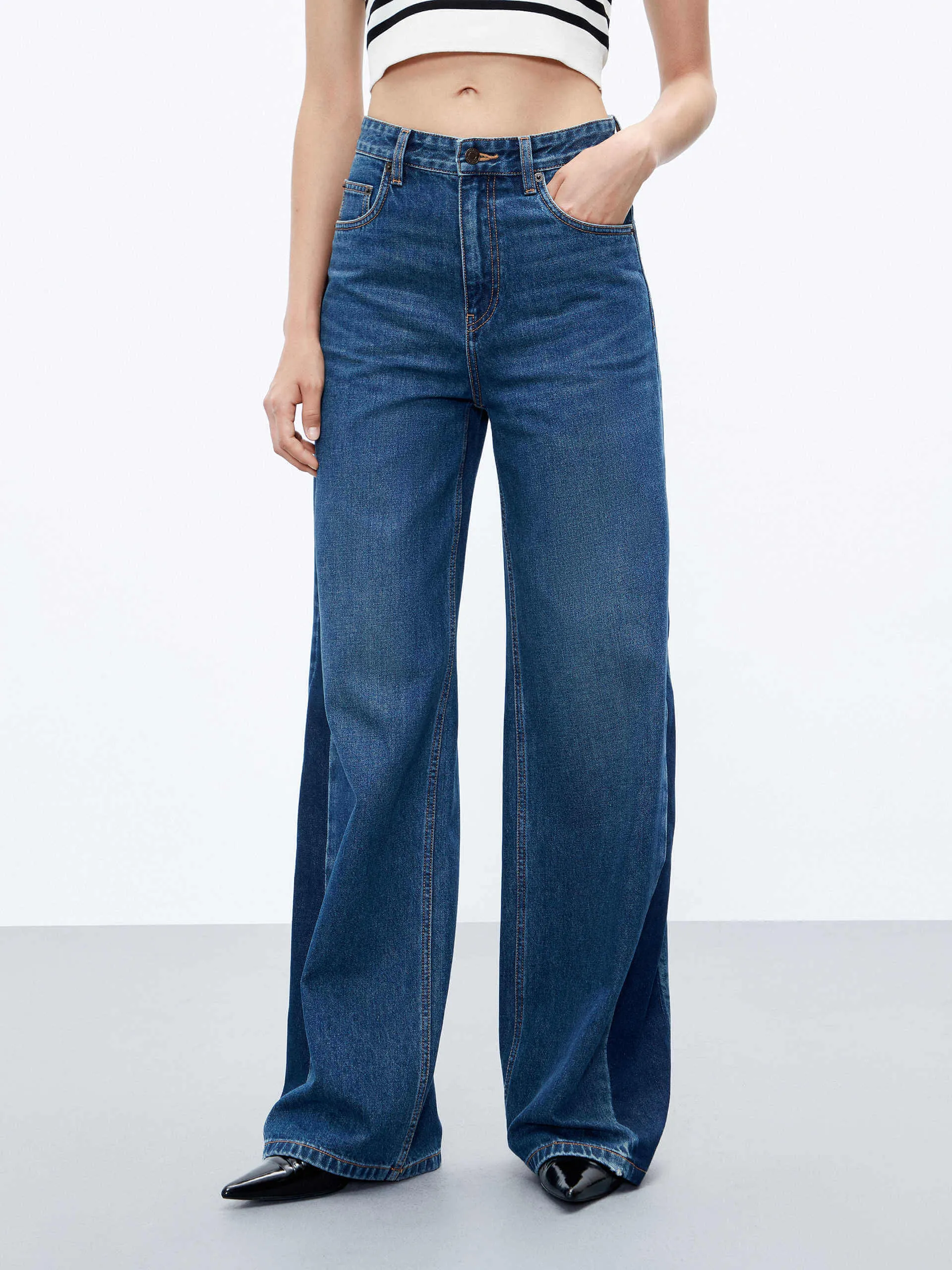 Smart Fit Popular Style Contrast Detail Straight Jeans