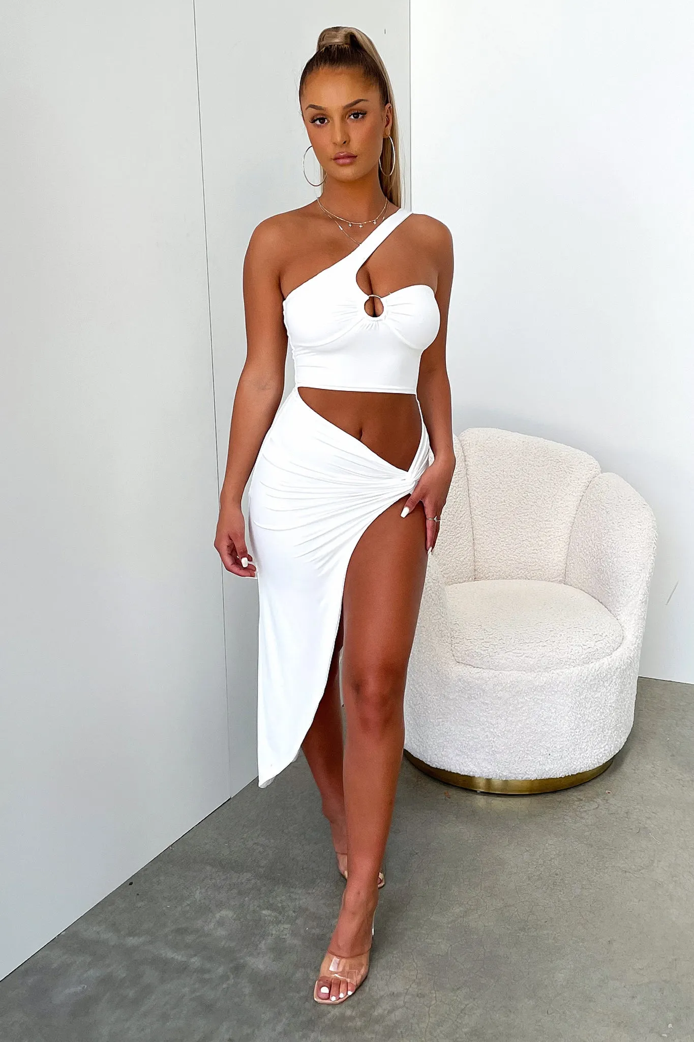 Sequin Glow Timelessly stylish midi Carlos Dress - White