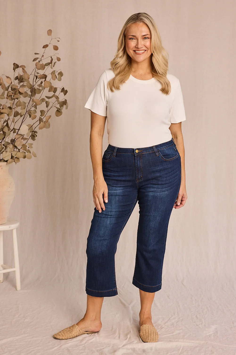 Trend Setter Home Comfort Couple Look Work Ready Adrift Denim Cropped Straight Leg Jeans in Dark Wash