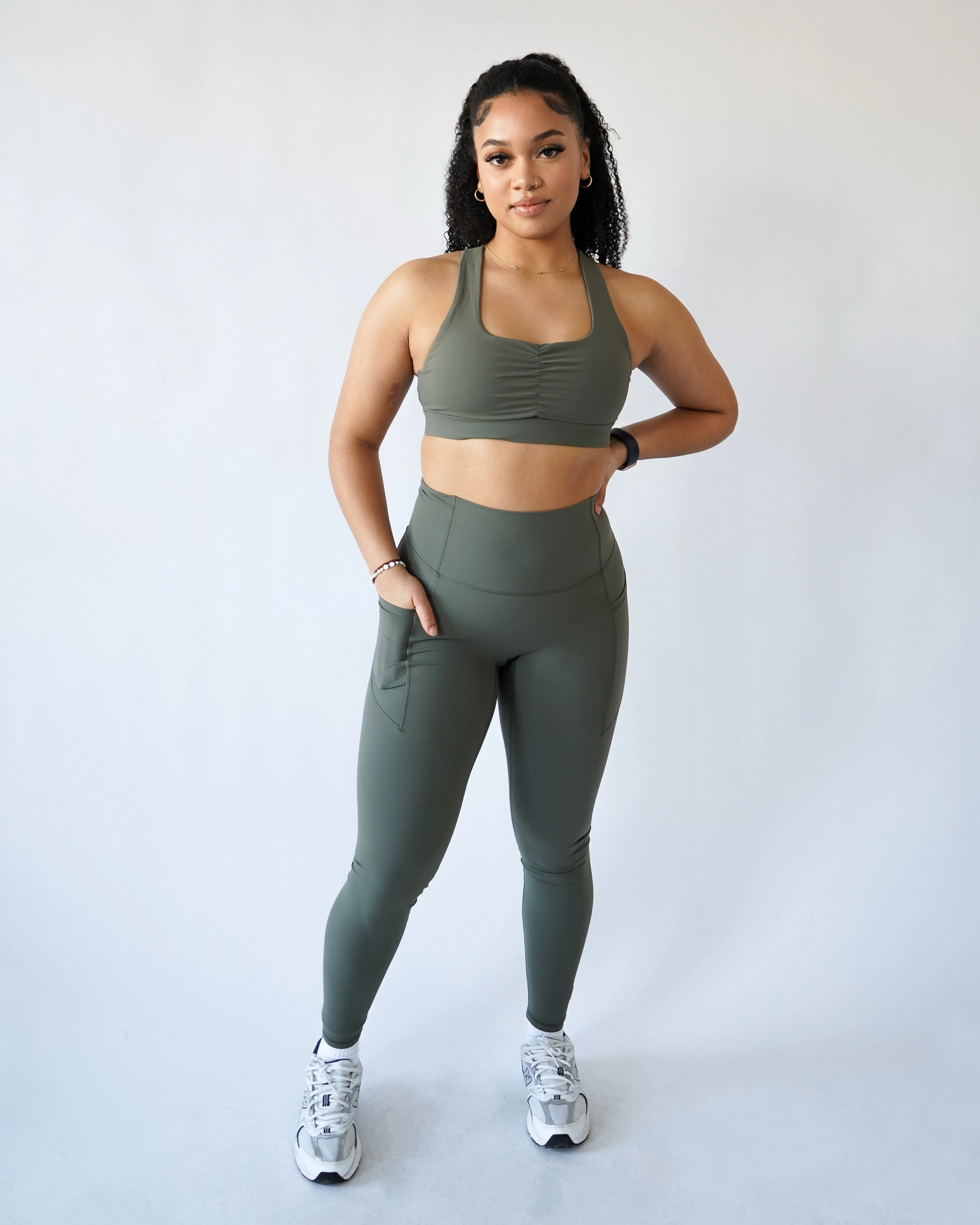 Breathable Fabric For Men Performance Pocket Leggings - Olive