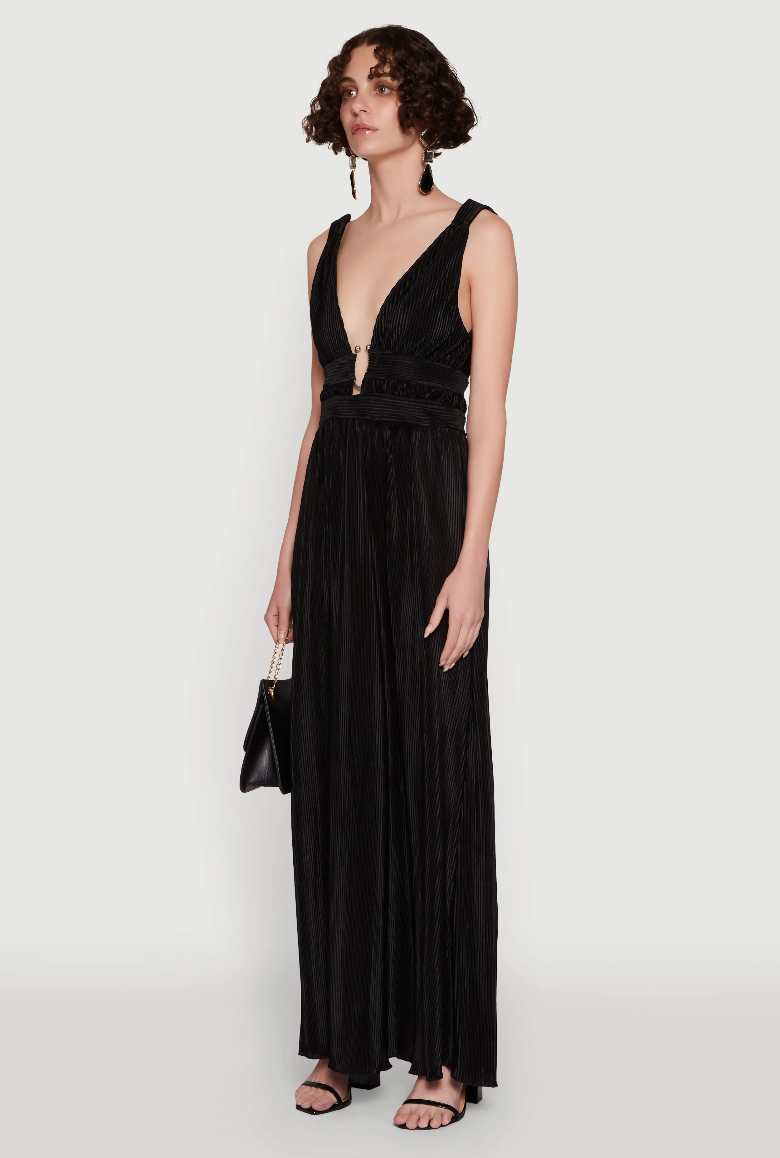 Elegant Sleeveless Plisse Empire Waist Dress This dress offers an elegant and refined look for any event or casual outing