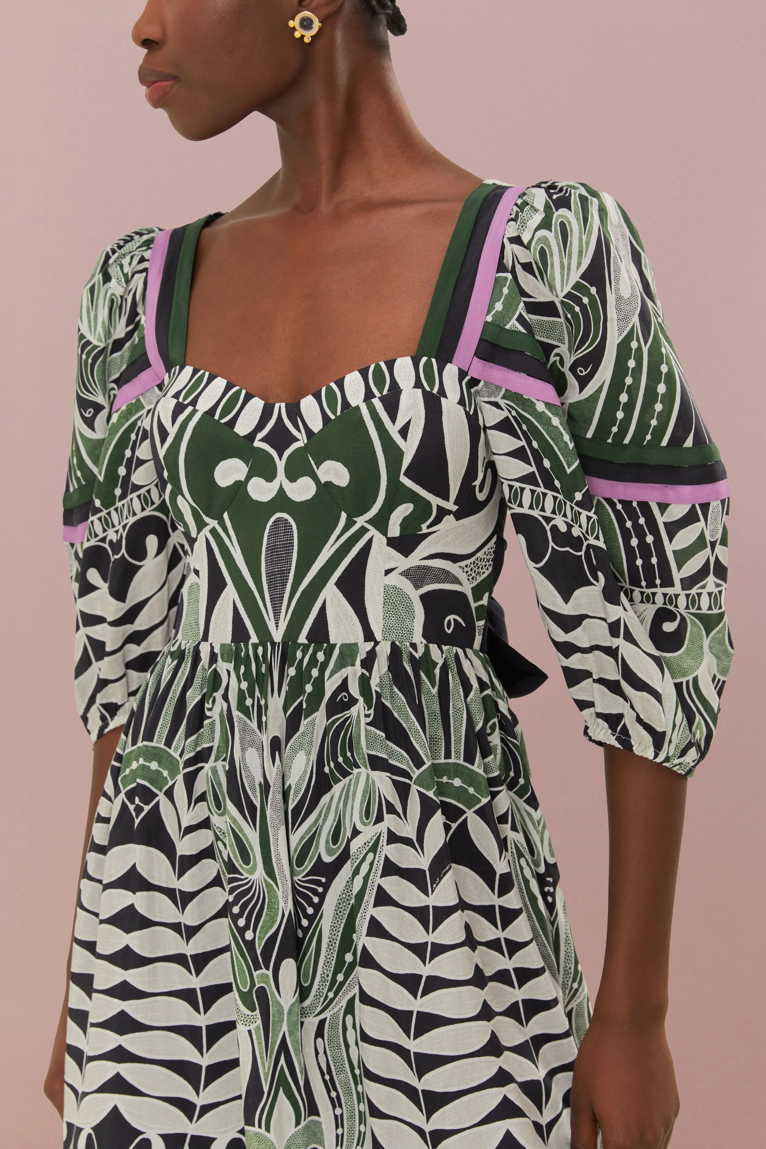 The lightweight fabric of this dress ensures it is breathable and comfortable in any weather Sophisticated summer attire Black Lace Nature Short Sleeve Maxi Dress