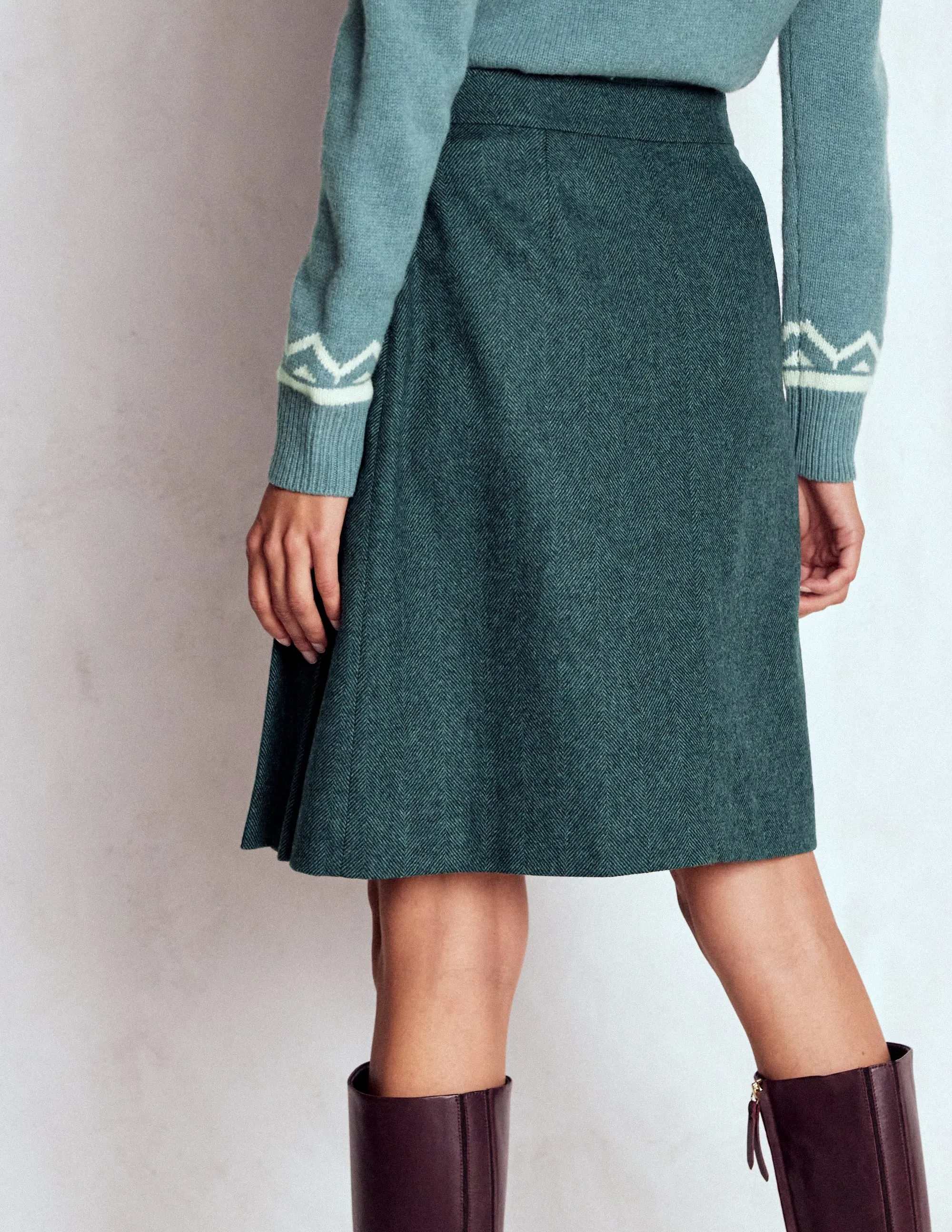 Helen Wool Kilt Skirt-Green Herringbone Water Resistant Light Touch
