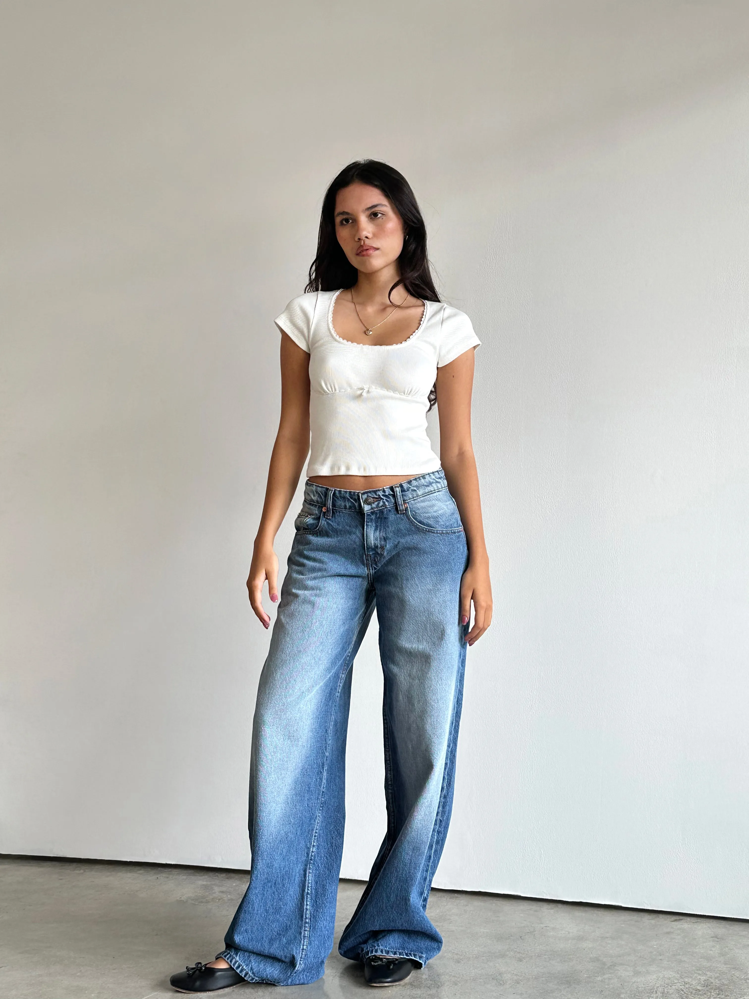 Stream Fit Roomy Extra Wide Low Rise Jeans in Marine Blue Wash