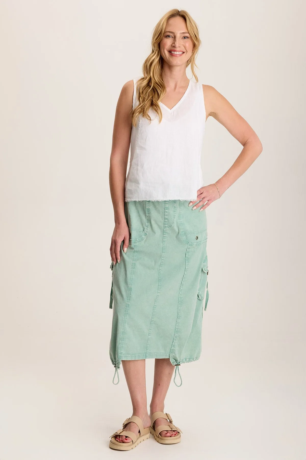 Estine Linen V-Neck Tank Top CompactKnit