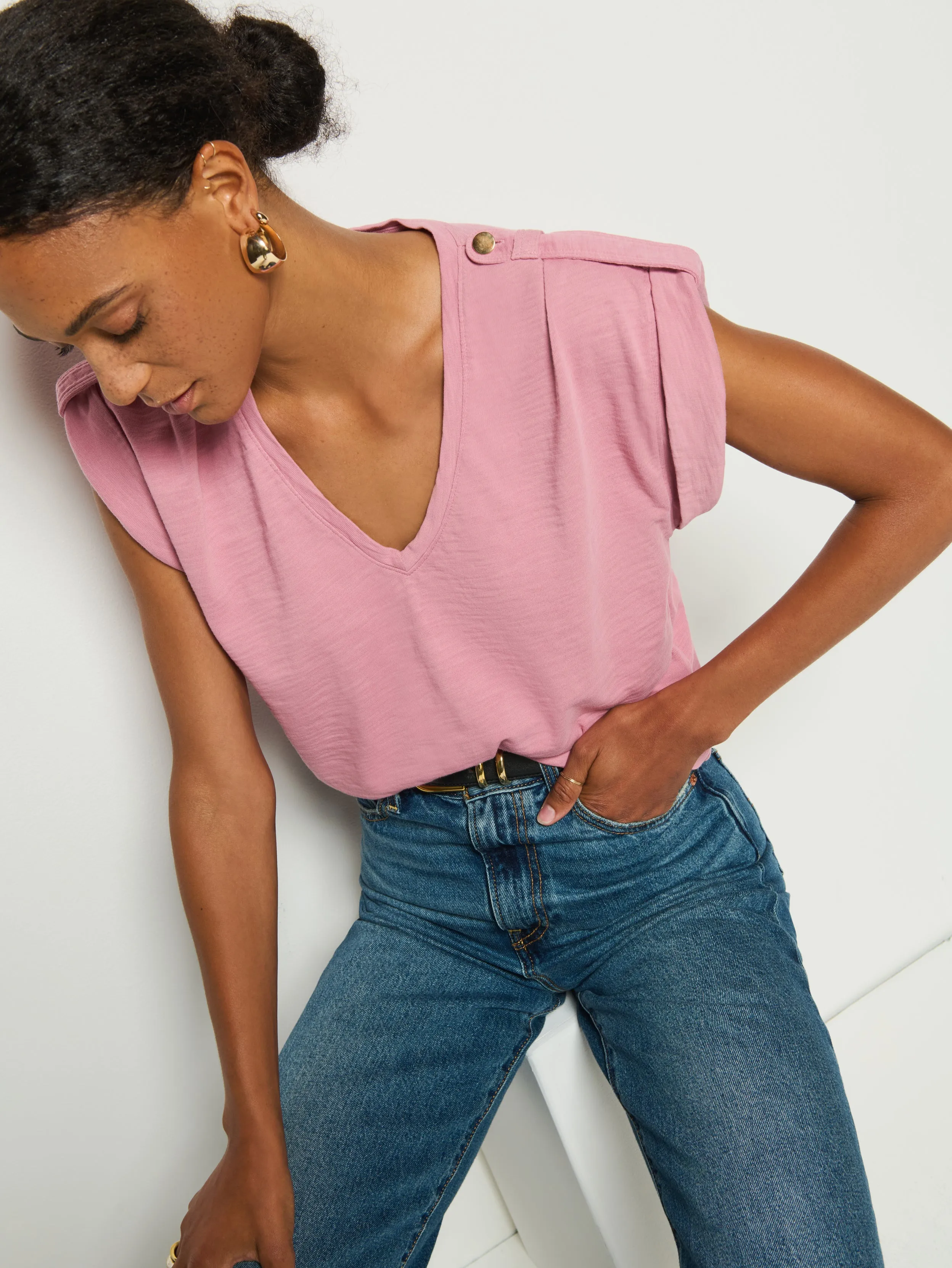 Durable Reinforced Edges OrganicCotton Cooper V-Neck Tank