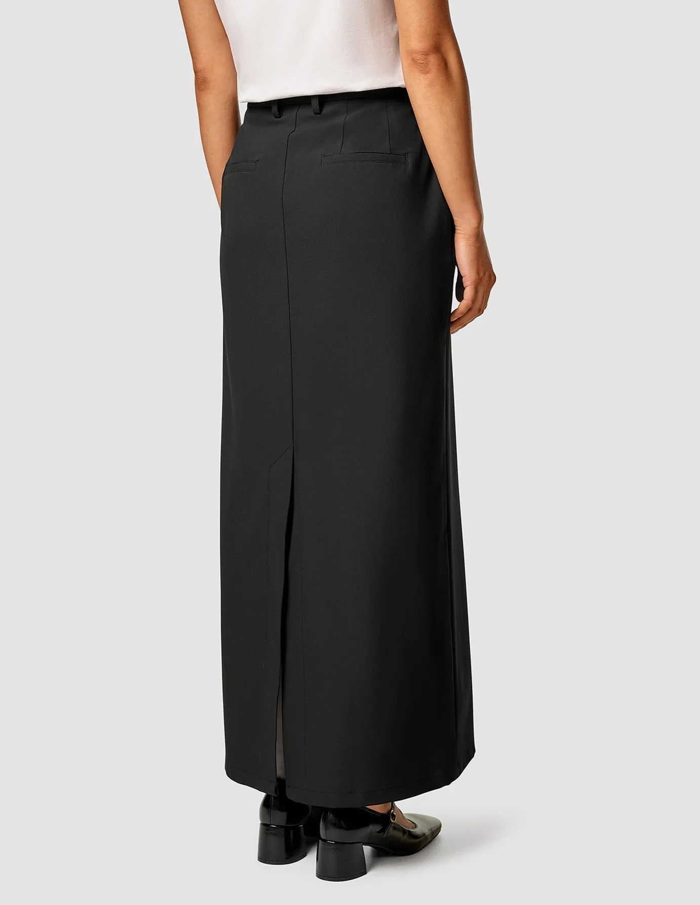 Essential Maxi Skirt Black Matte Finish Relaxed Mood