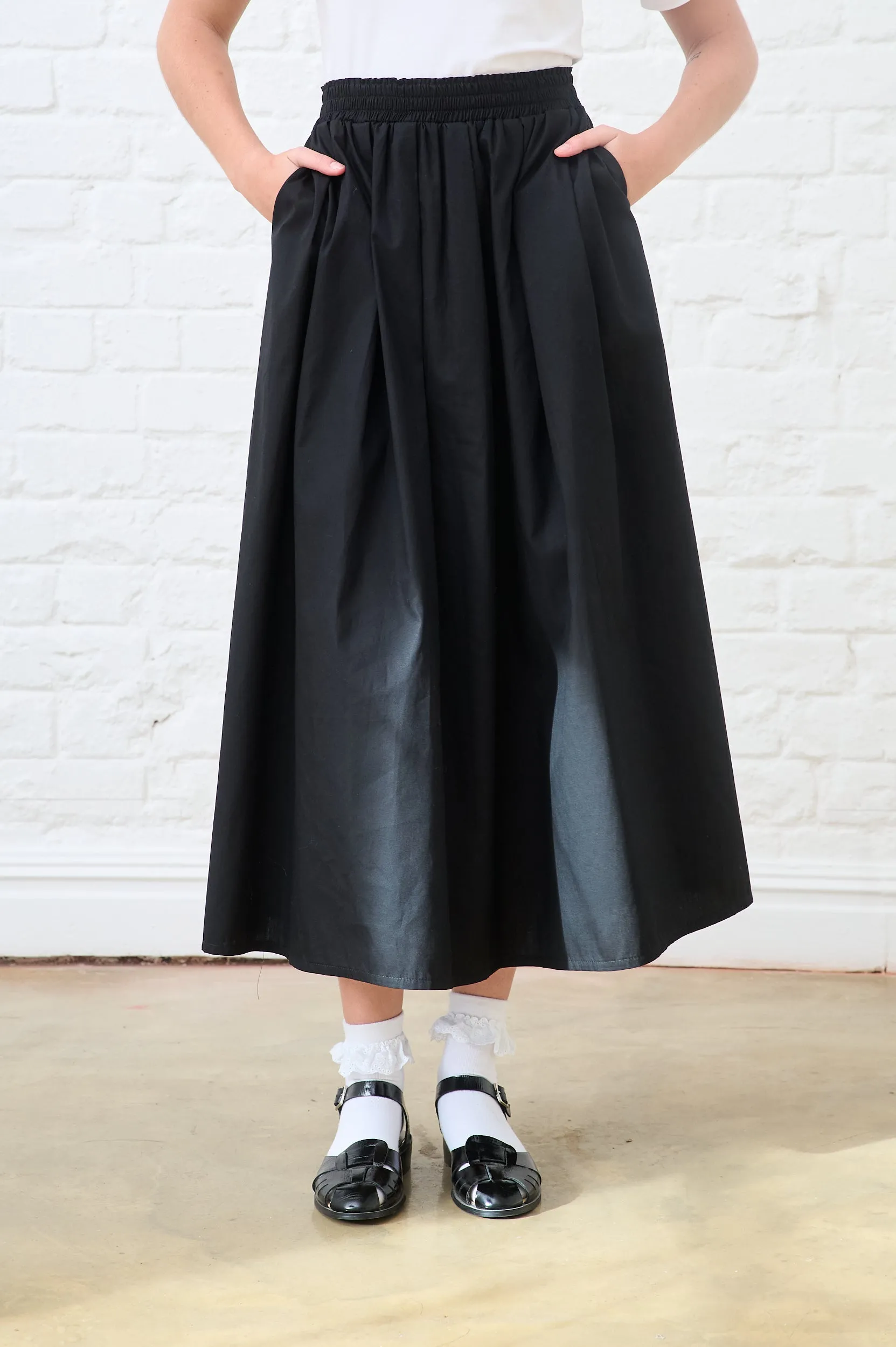 elastic waistband Fitted Cut Cotton Maxi Skirt in Black