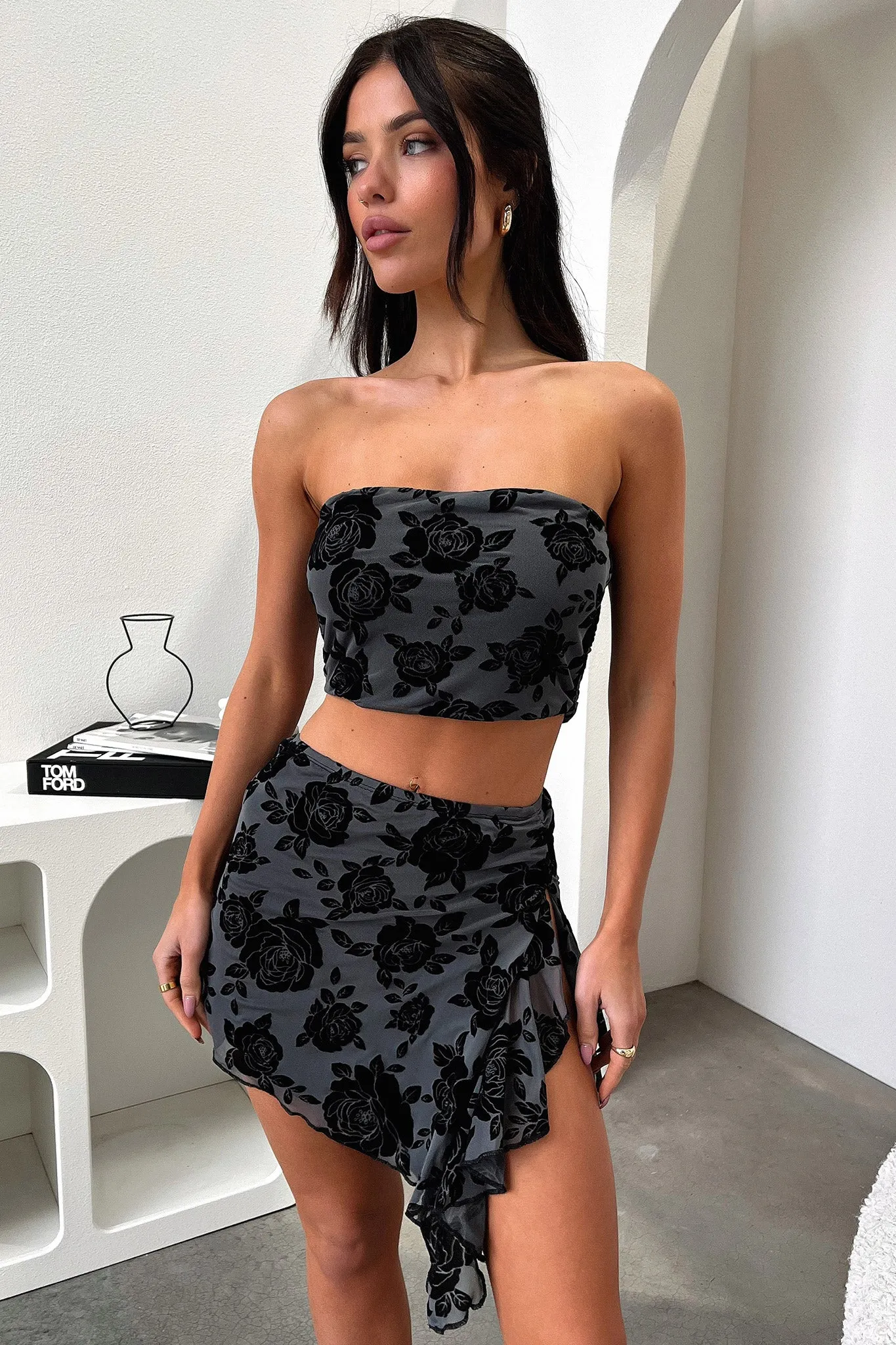 Everyday Essential hypoallergenic material Savian Skirt - Black Floral