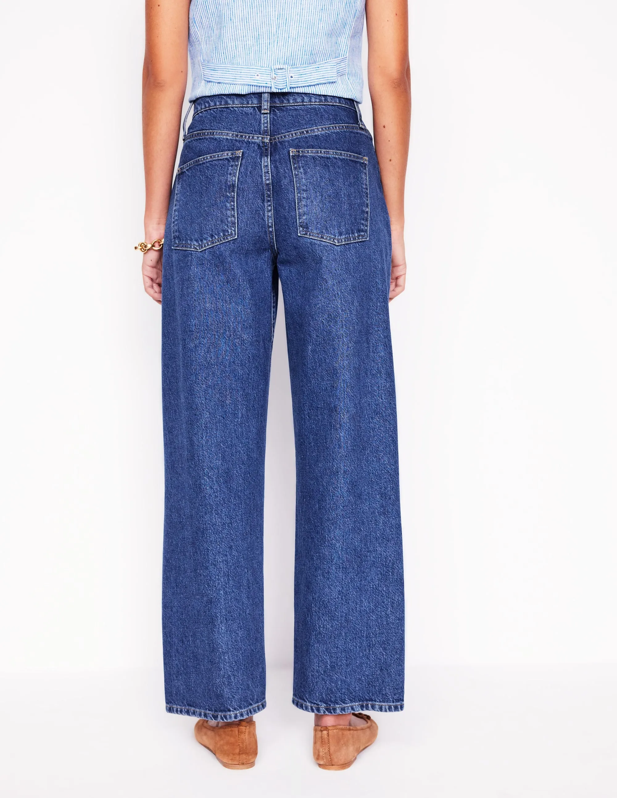 Teen Outfit Outdoor Adventure Sunny Vibes Barrel Leg Jeans-Mid Vintage