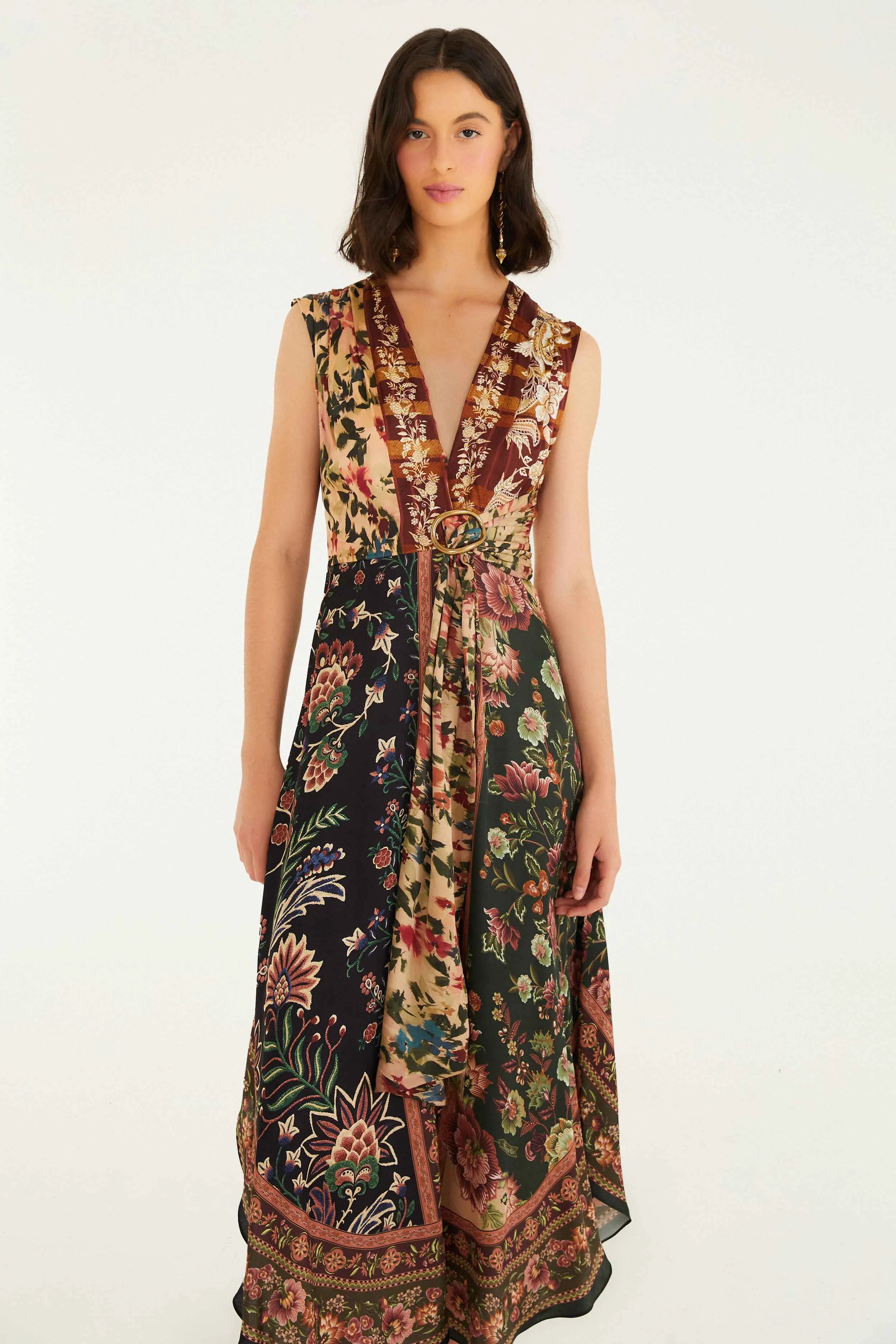 Mixed Winter Garden Lenzing? Ecovero? Viscose Sleeveless Maxi Dress The elegant cut of this dress highlights your figure while offering plenty of room to move