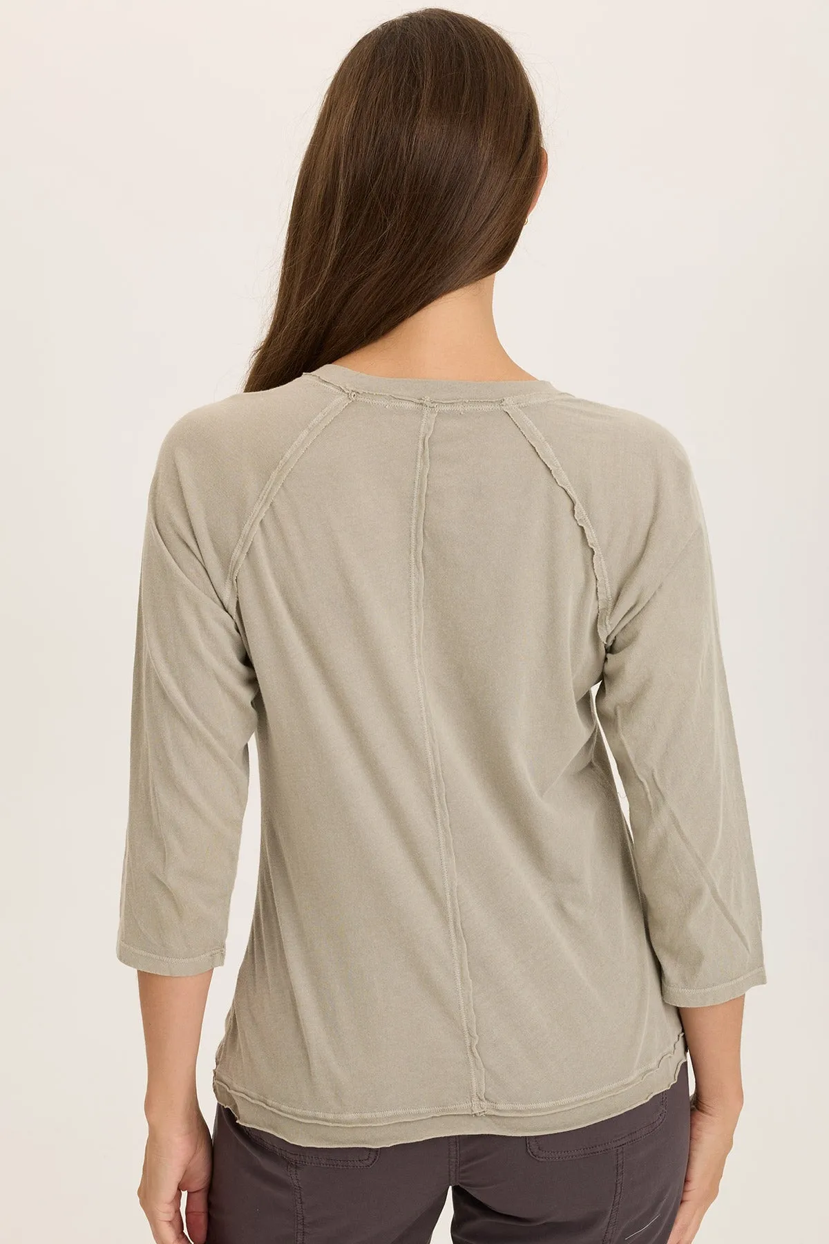 Maven Jersey 3/4-Sleeve V-Neck Tee Coastal Chic temperature regulation