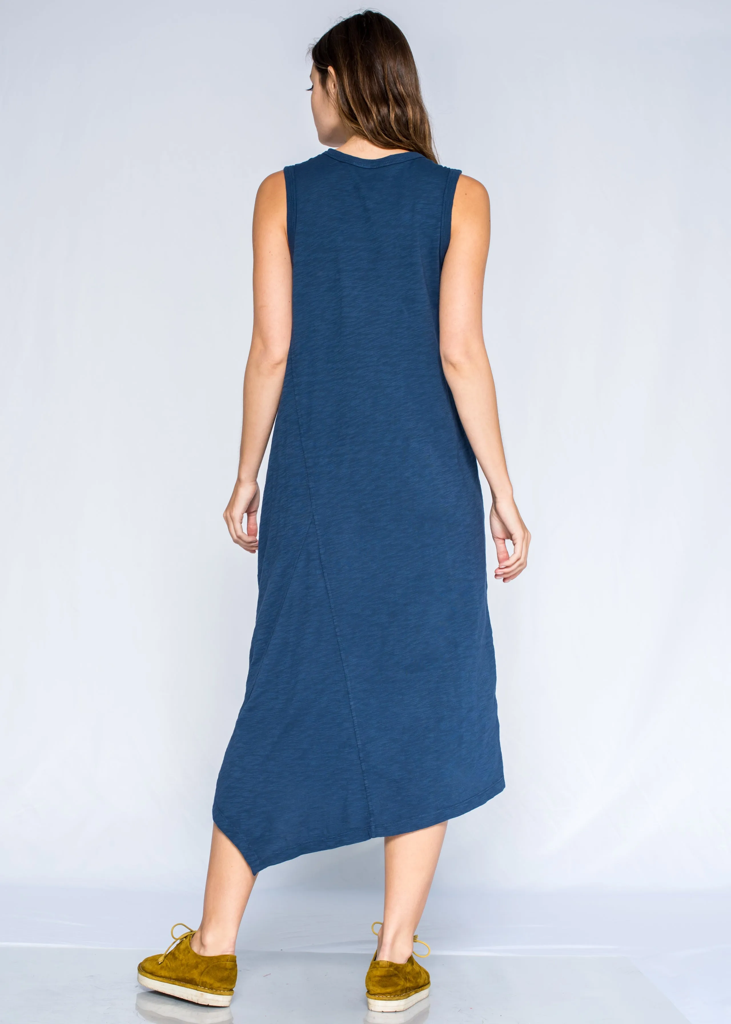 Crew Easy Shell Dress Gusset Front Back Slant Hem MoistureControlClothing OdorResistantFabric