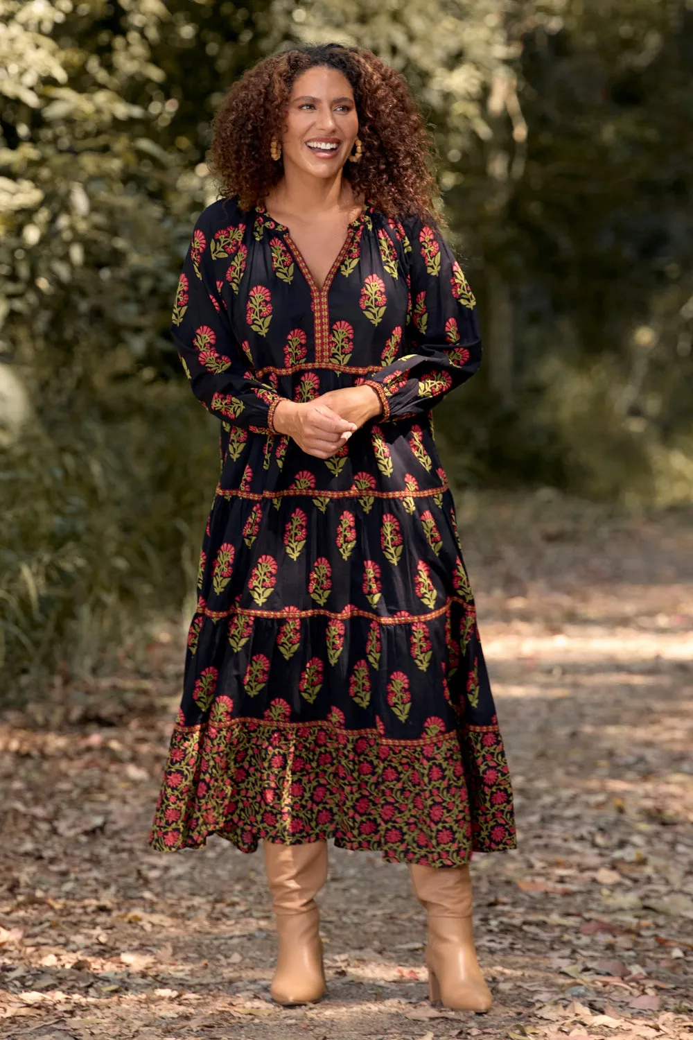 This dress provides the ideal balance of style and comfort making it a wardrobe essential Cliff Path Savannah Maxi Dress in Kashmir