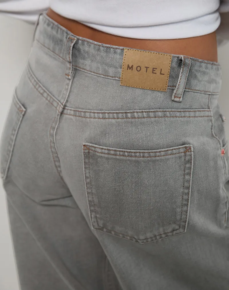 FlexibleMaterial LowProfile Design Low Rise Roomy Jeans in Bleach Grey