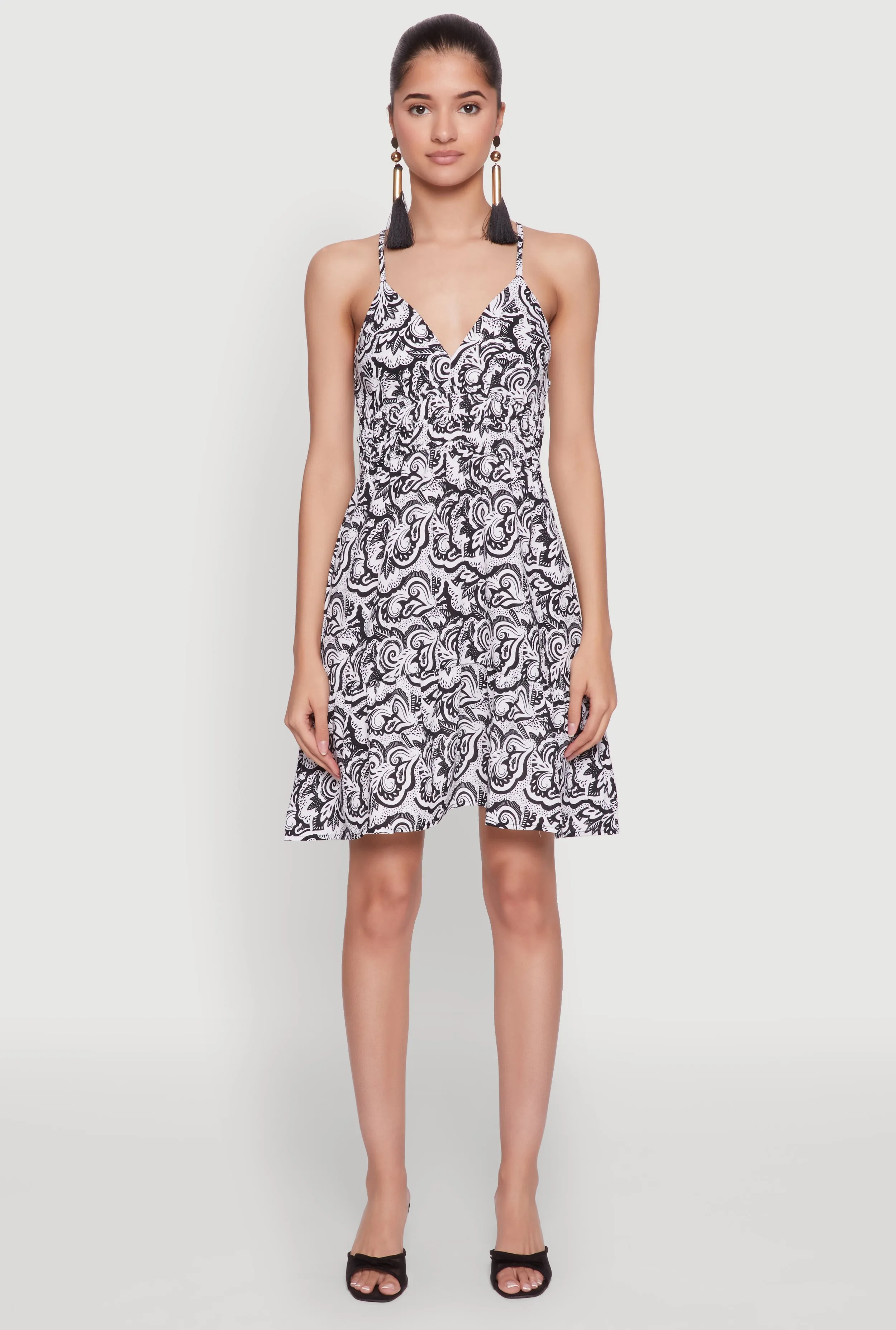 Chic Sleeveless Empire Waist V Neck Dress Flirty Fashion Casual Design