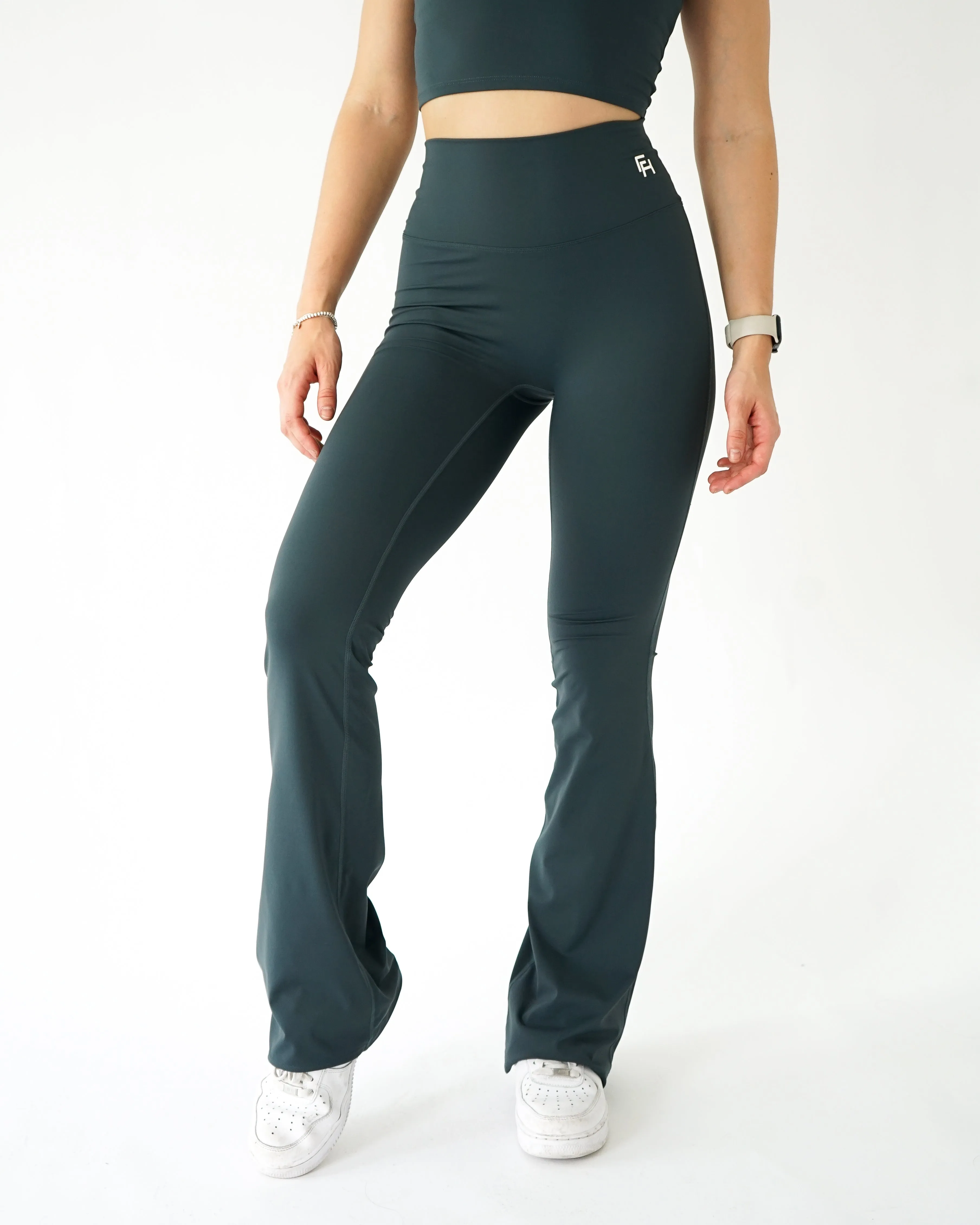 For Adults Home Lounge Seamless Design Summer Wear Impact Flare Leggings - Emerald