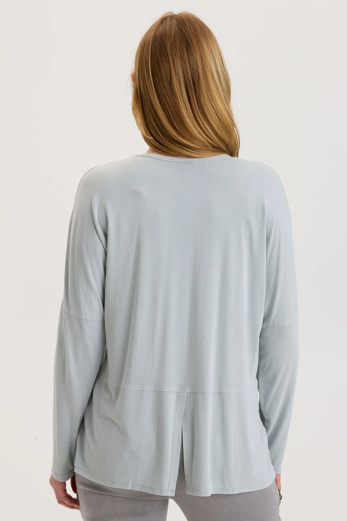 AntimicrobialCoating StretchPaneling Delightful Top