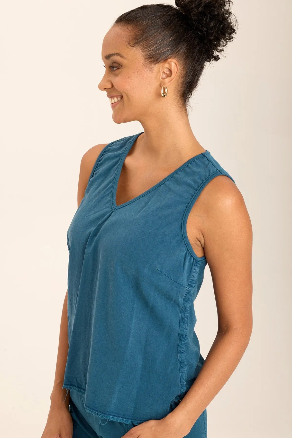 EcoFriendlyDye FlexibleCollarDesign Ileana Tank