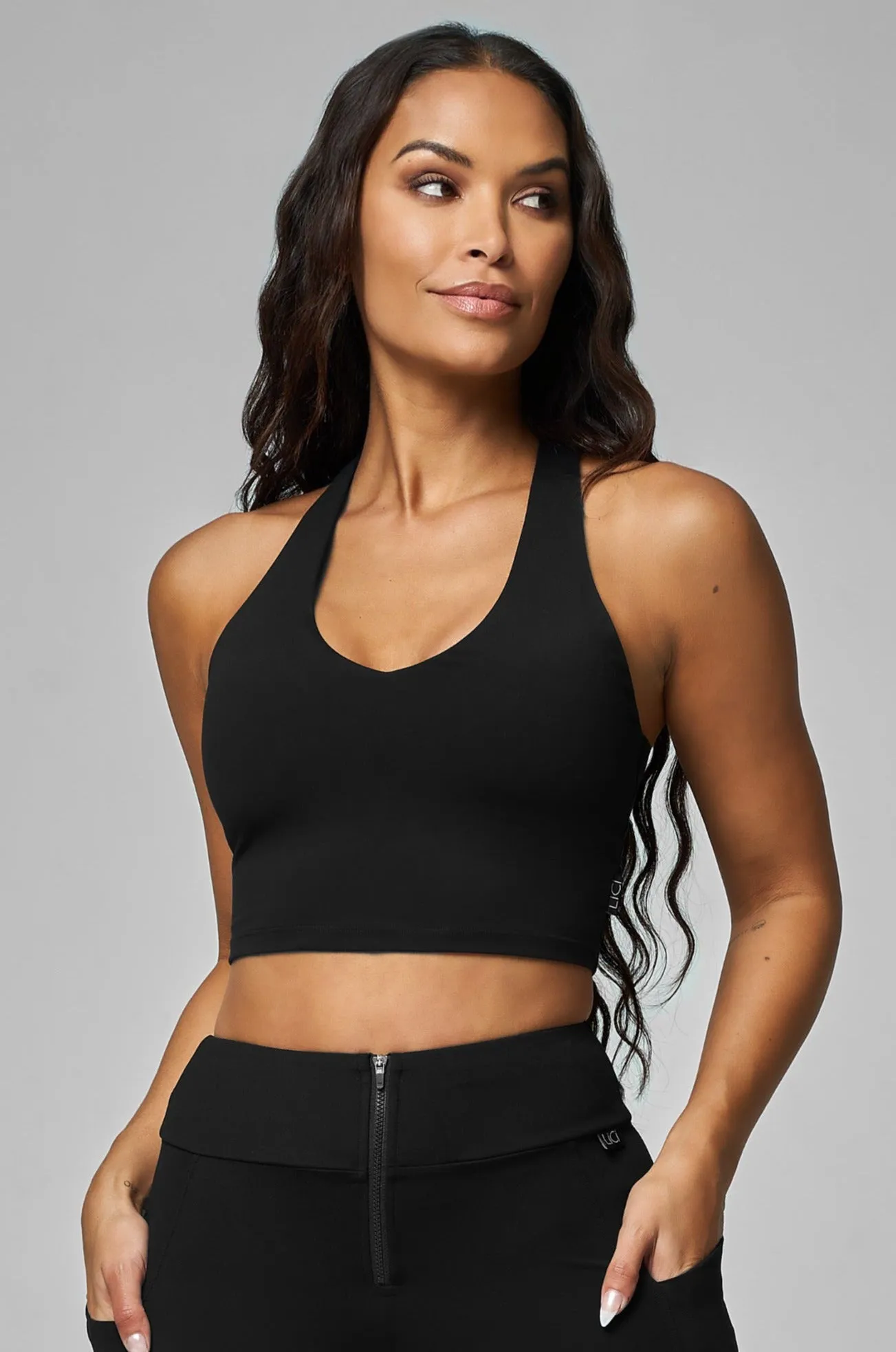 Black Built-In V-Tank Crop Top Flexible Waistline Japan Neat
