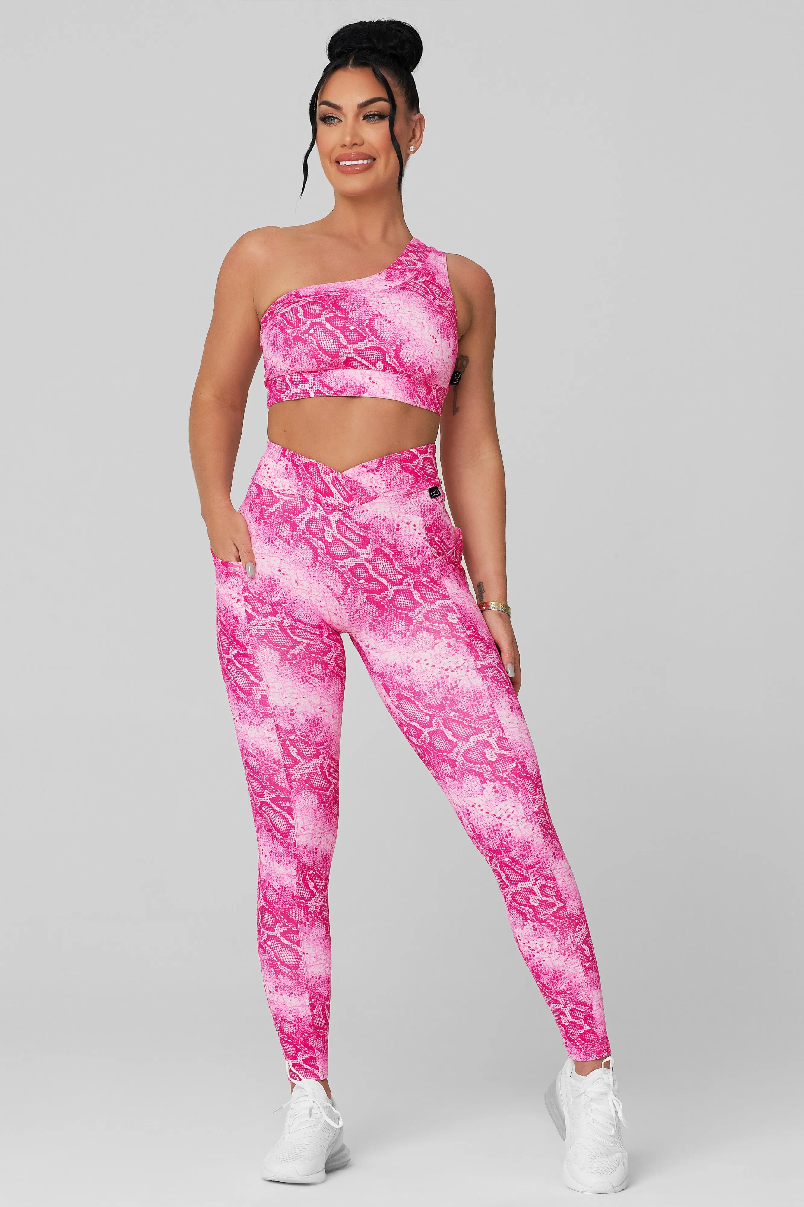 Love Bite V-Cut Scrunch Legging PrecisionTailoring