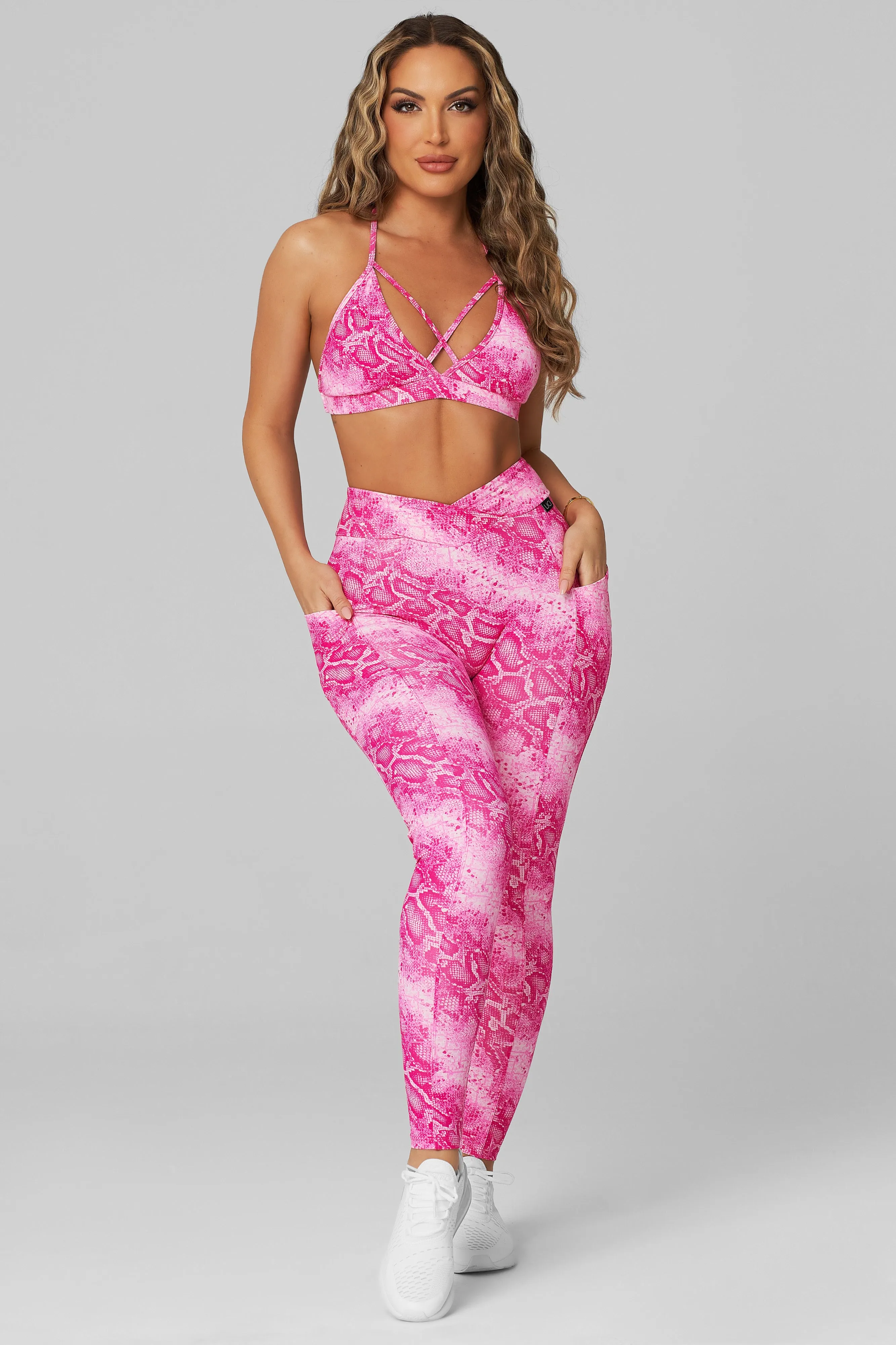 Love Bite V-Cut Scrunch Legging Fire Core
