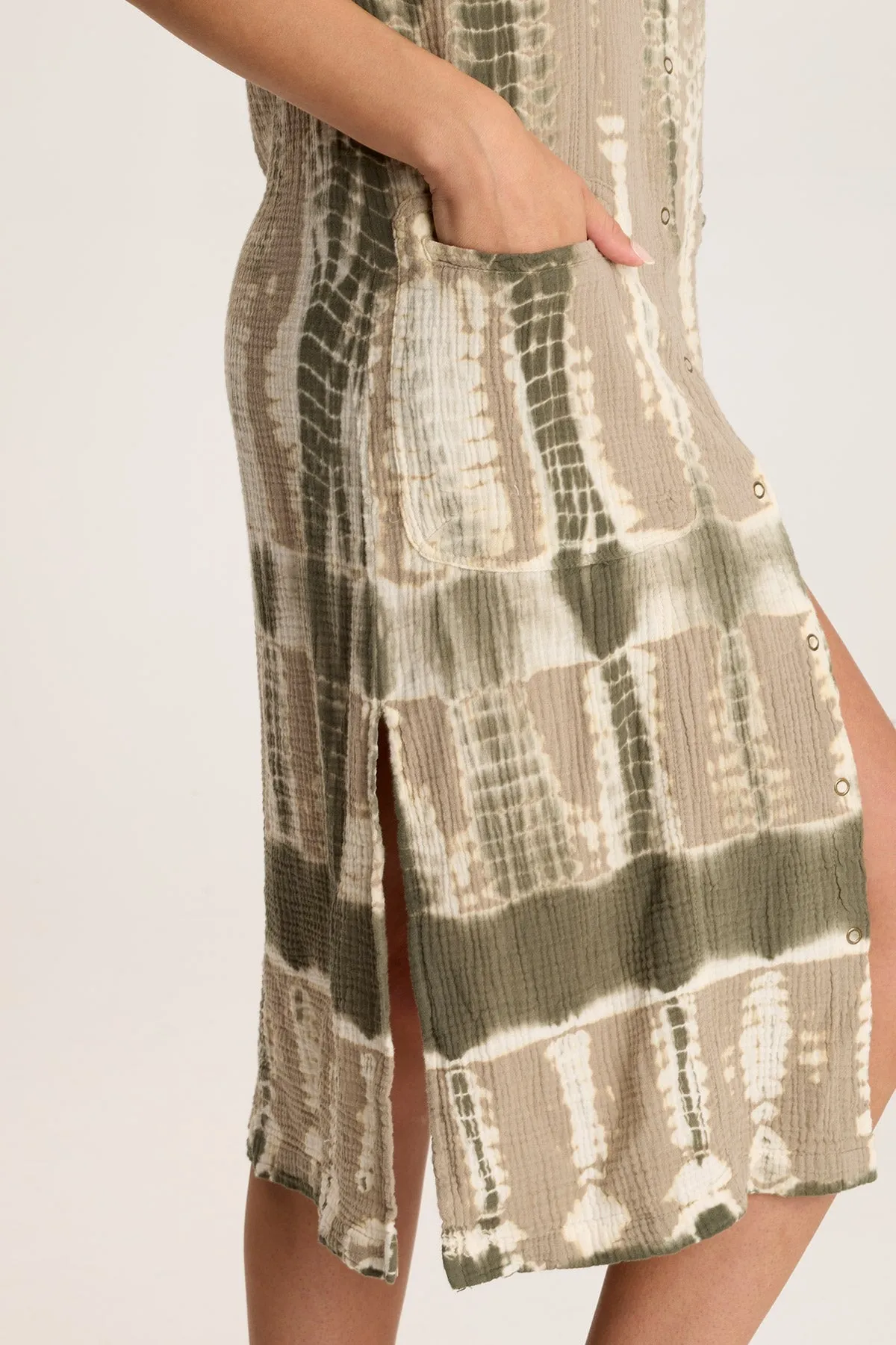 Hogue Gauze Duster Dress with Snap Front Airflow Mesh Panels Light Wool