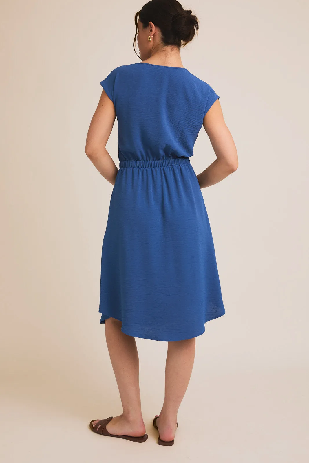 Seamless Sleeve Construction Beautiful in Blue Tie Waist Dress