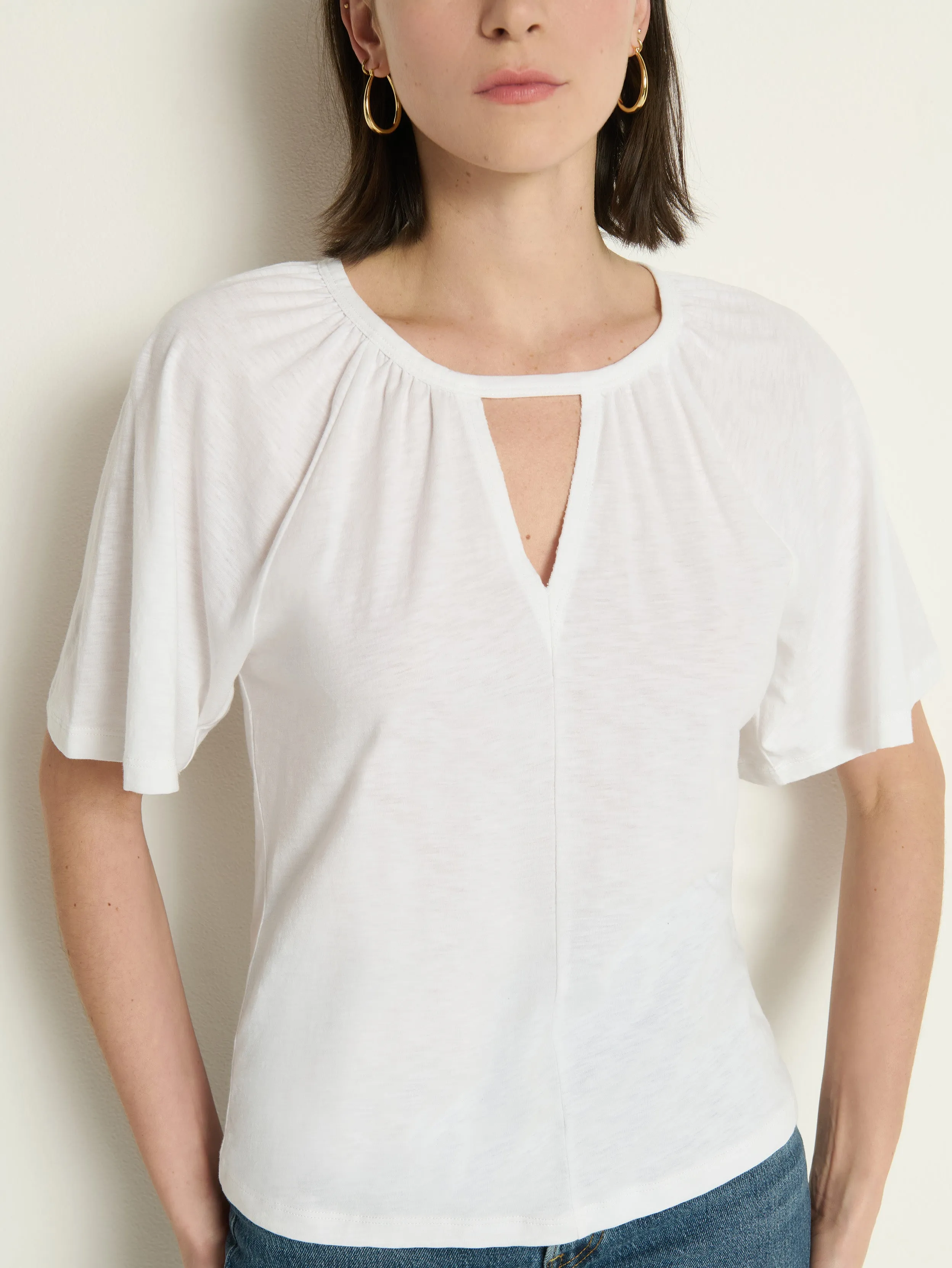 Tracy Keyhole Top Sprint Fit Antibacterial Treatment