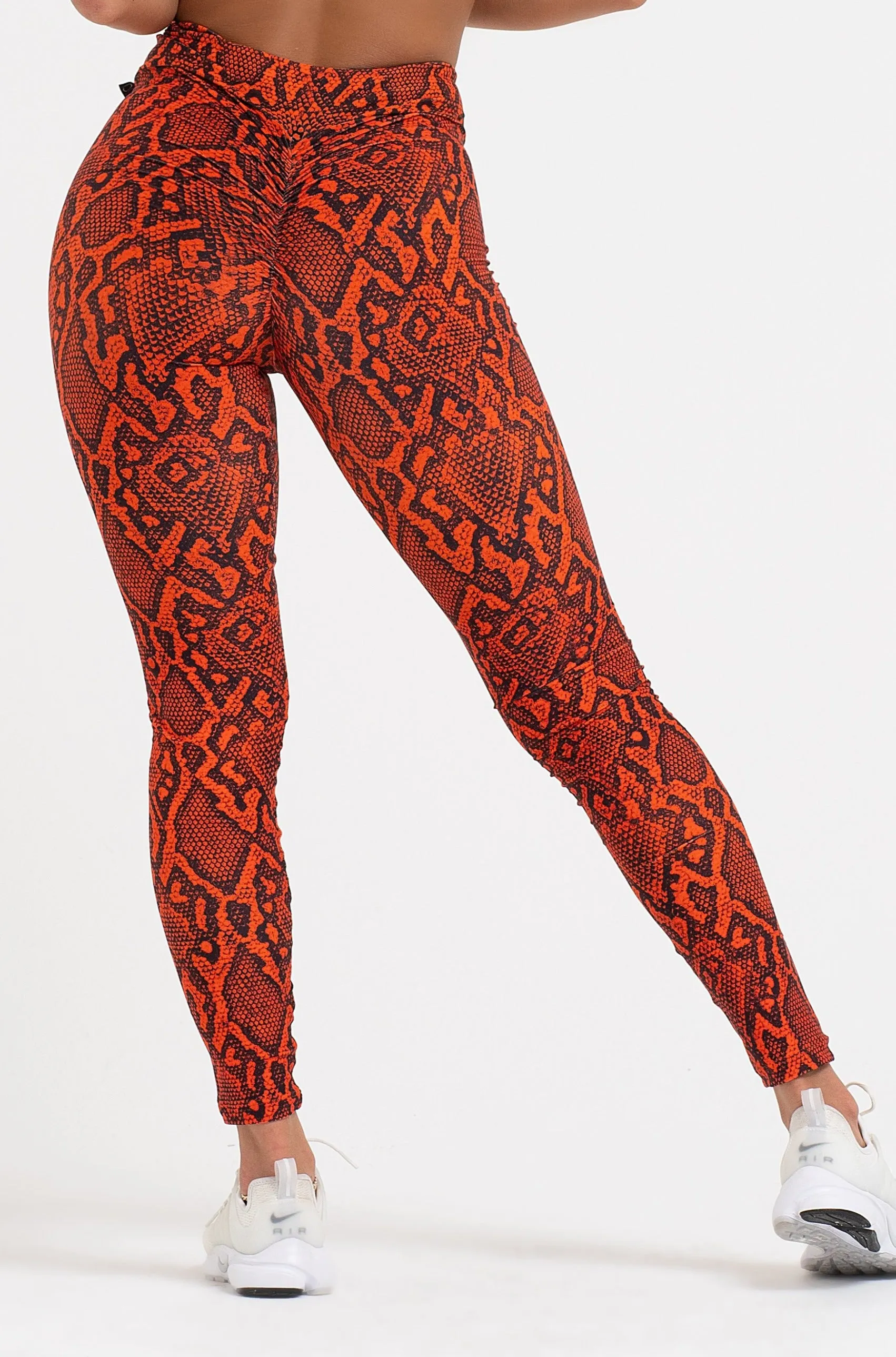 Venom V-Cut Scrunch Legging WrinkleResistantClothing Fur Fit