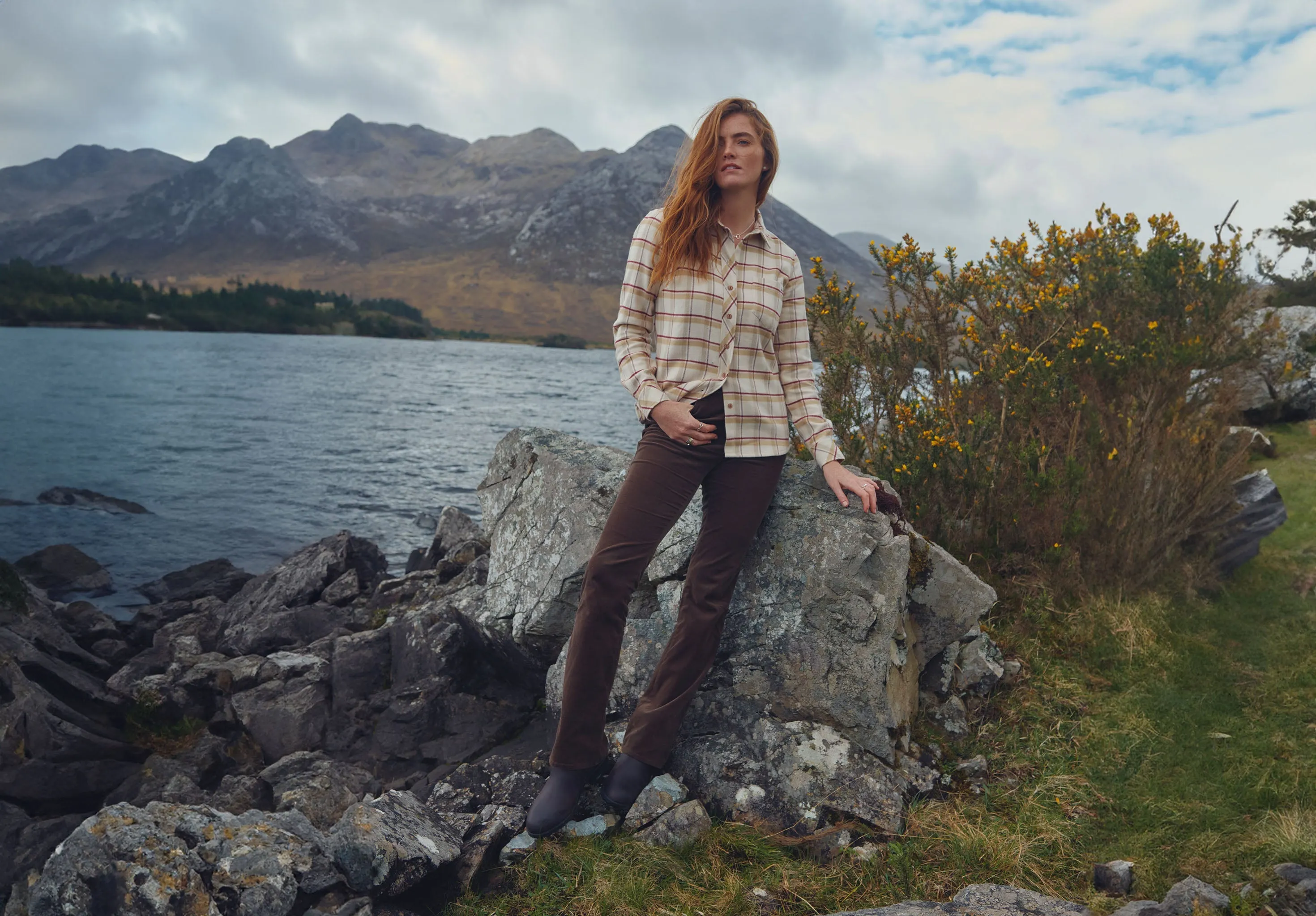 SnagFree Surface Resort Mood Elderflower Women's Bootcut Jeans - Mocha