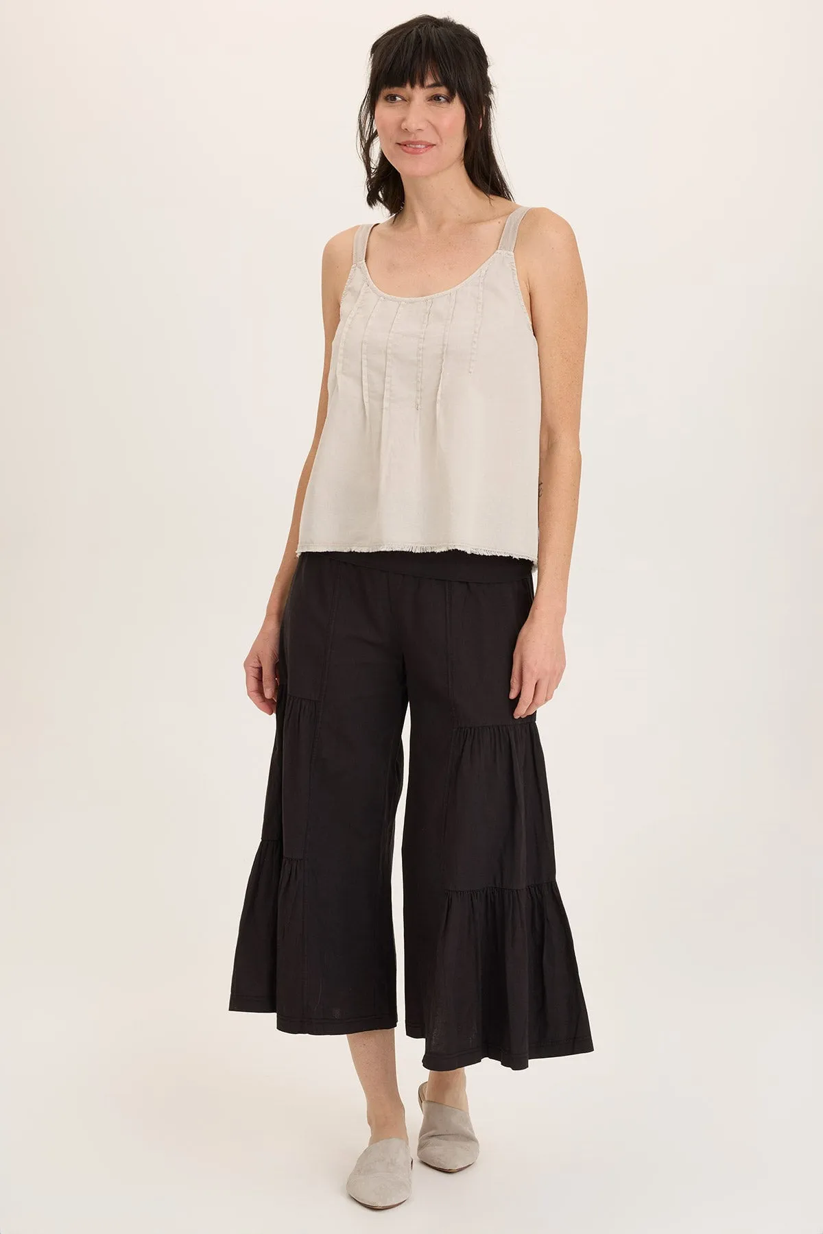 Shawnie Linen Billowy Pintuck Tank LowProfile Park Day