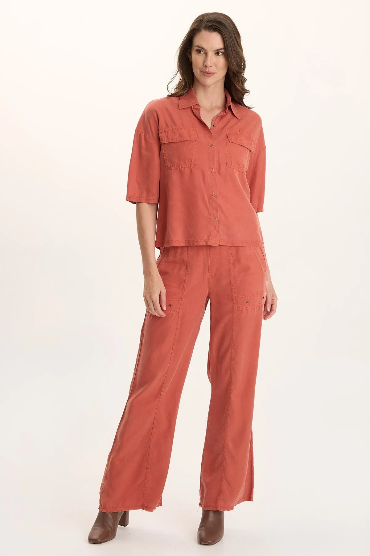 Tage Soft Twill Snap-Up Top Green Fit