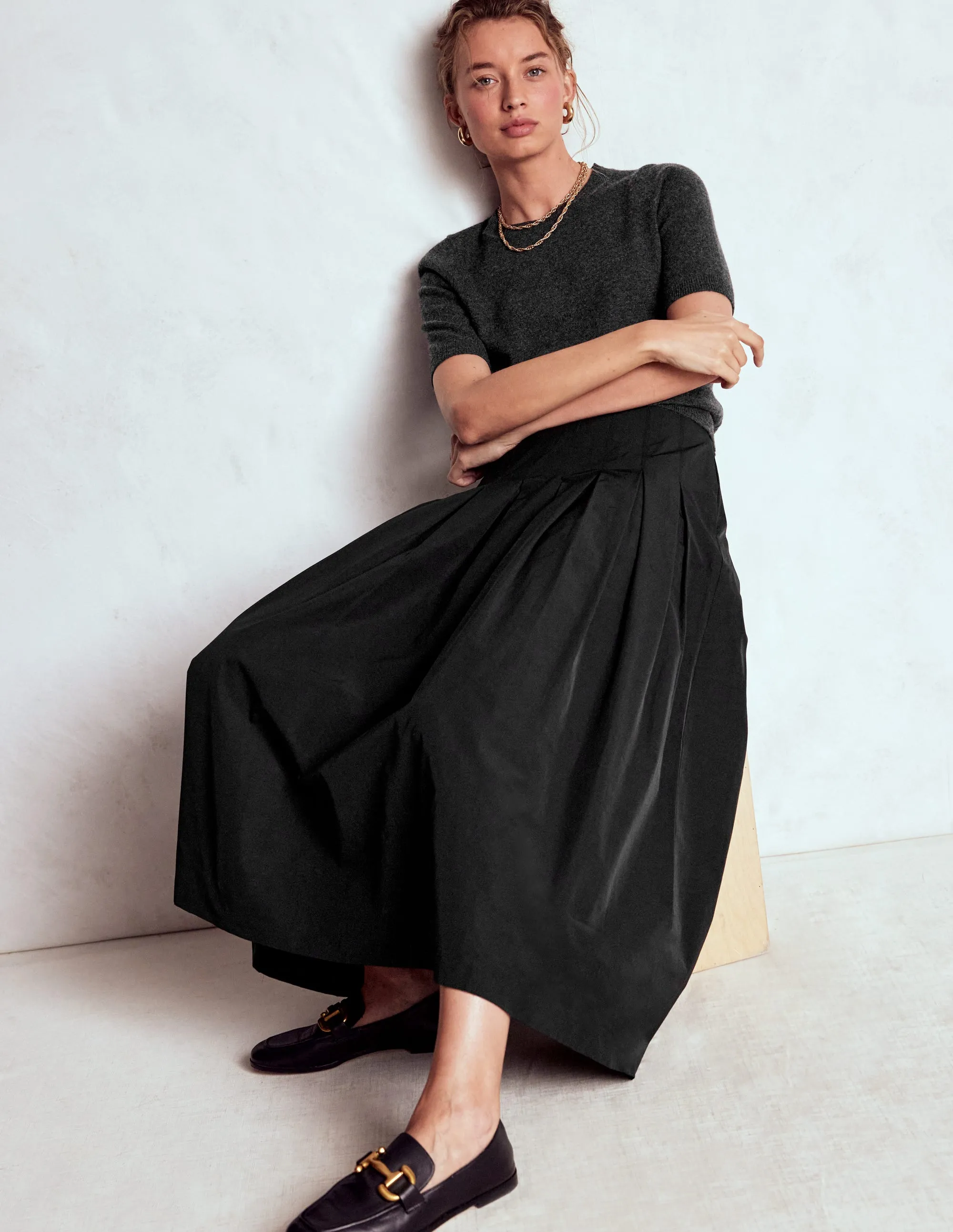 Ethically Made Valentina Taffeta Midi Skirt-Black