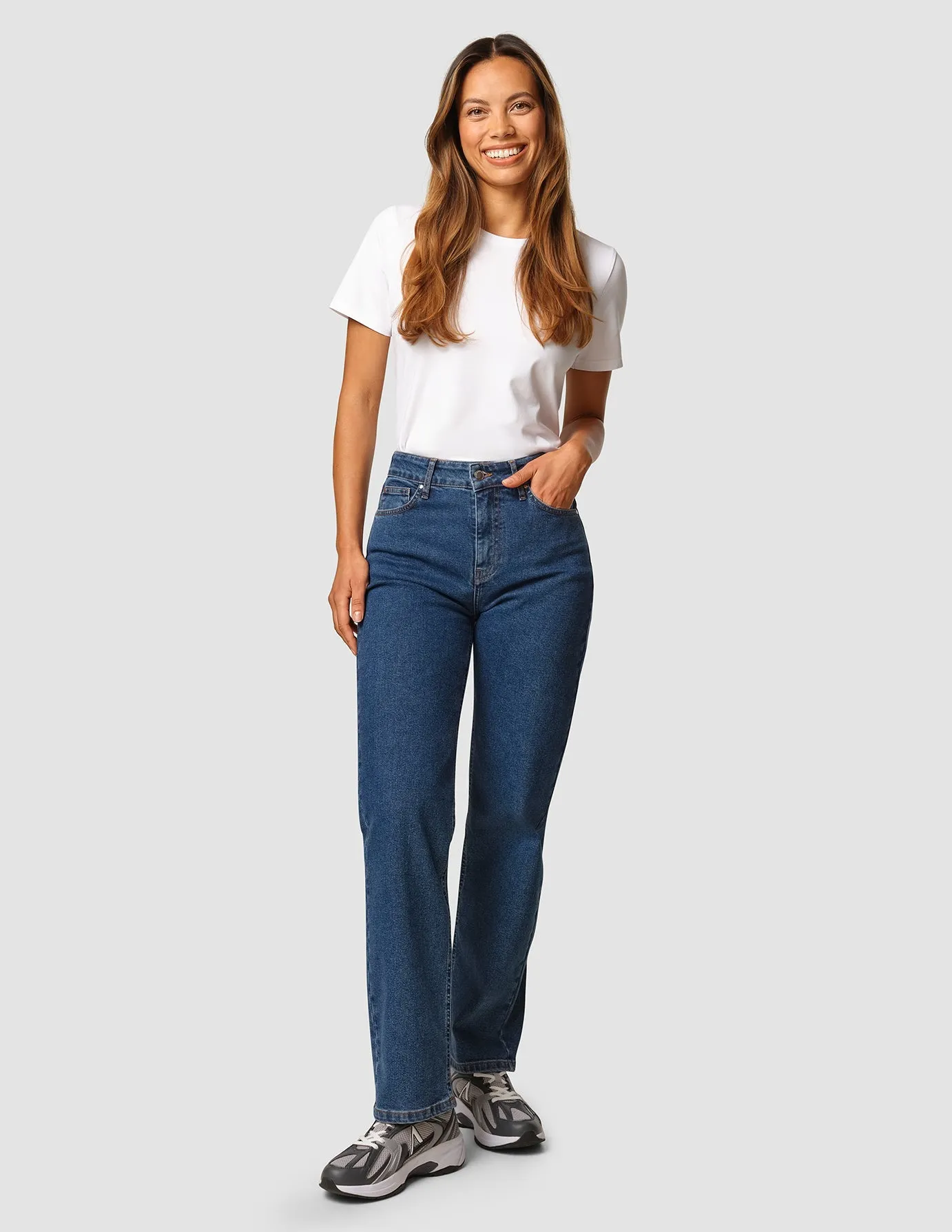 Modern Minimalist Rainy Day Durable piece Jeans Straight Fit Medium Blue