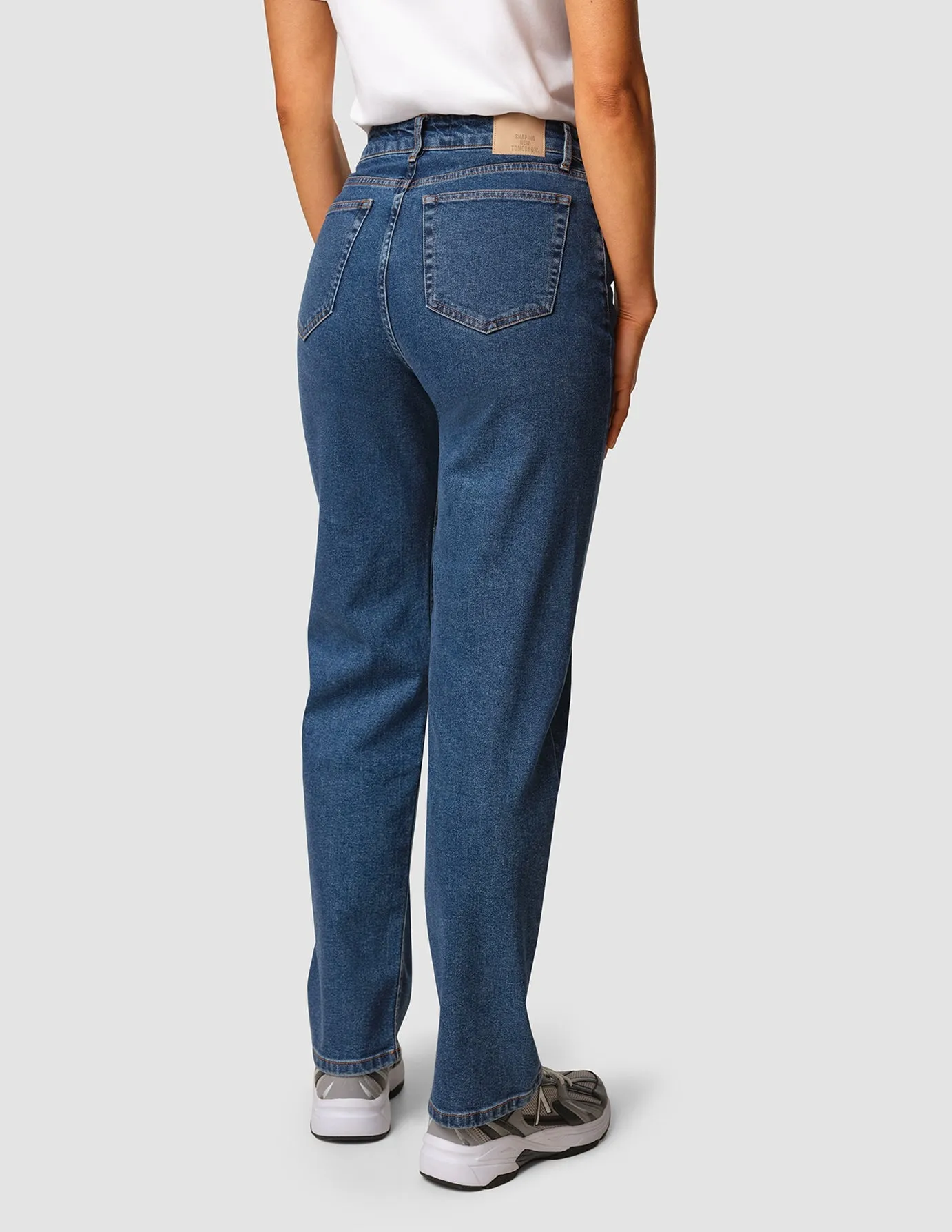 Artist Vibe Smooth Stylish Choice Jeans Straight Fit Medium Blue