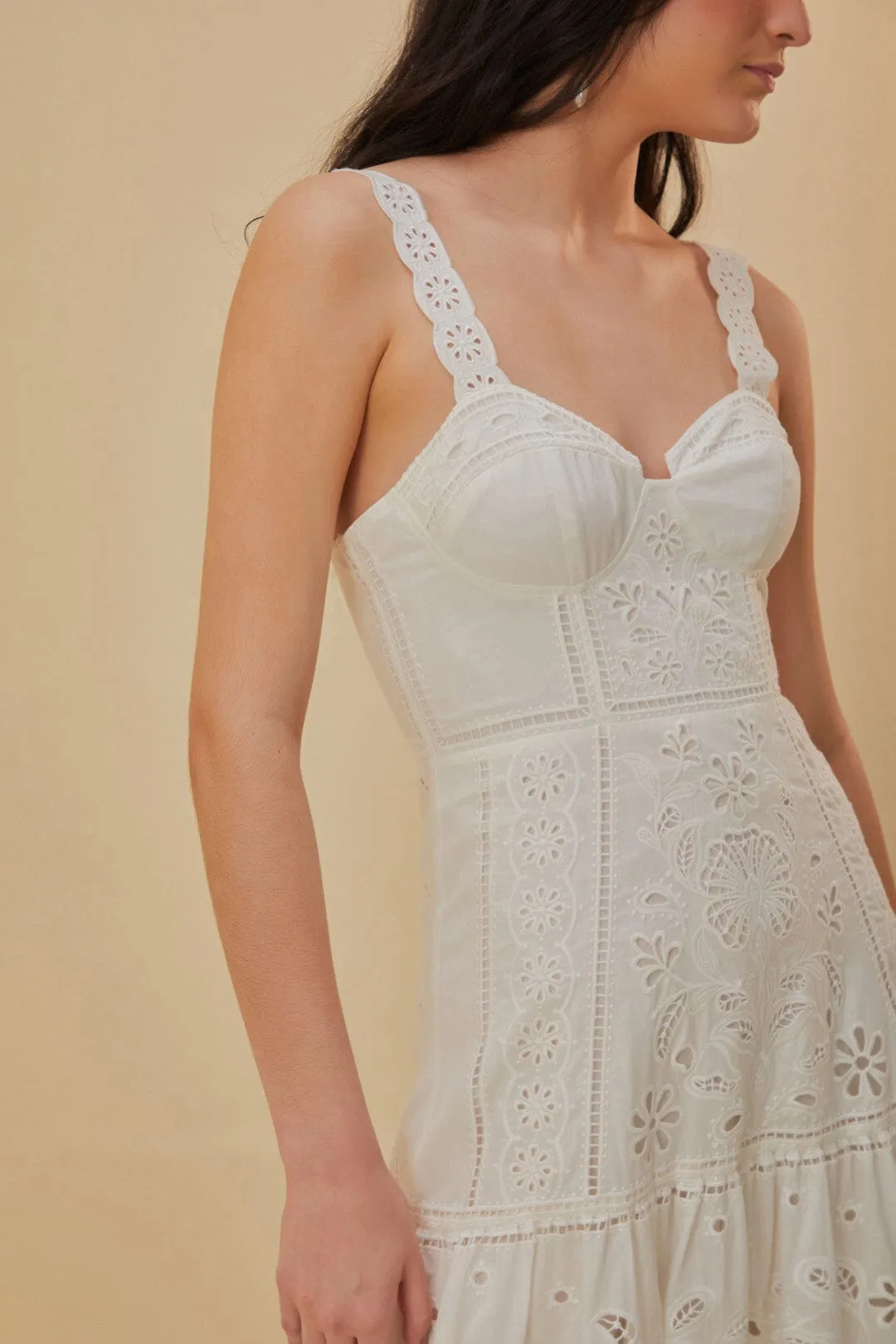 Smart Casual Mist Valley White Richelieu Sleeveless Midi Dress