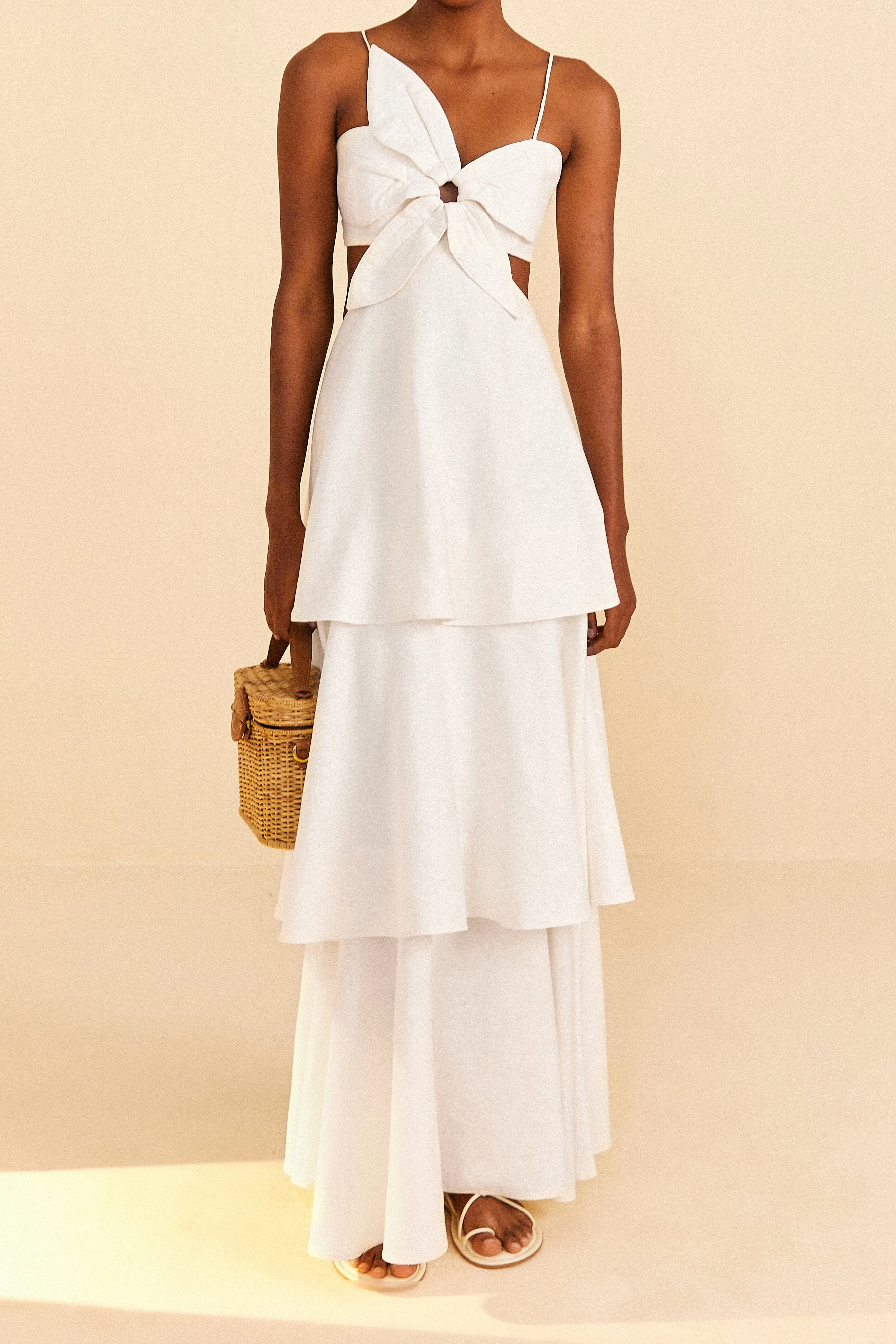 Heroine Mood Off-White Flower Maxi Dress
