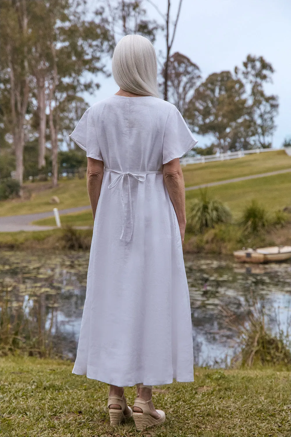 Tatum Linen Flutter Sleeve Dress in White Harbor Path