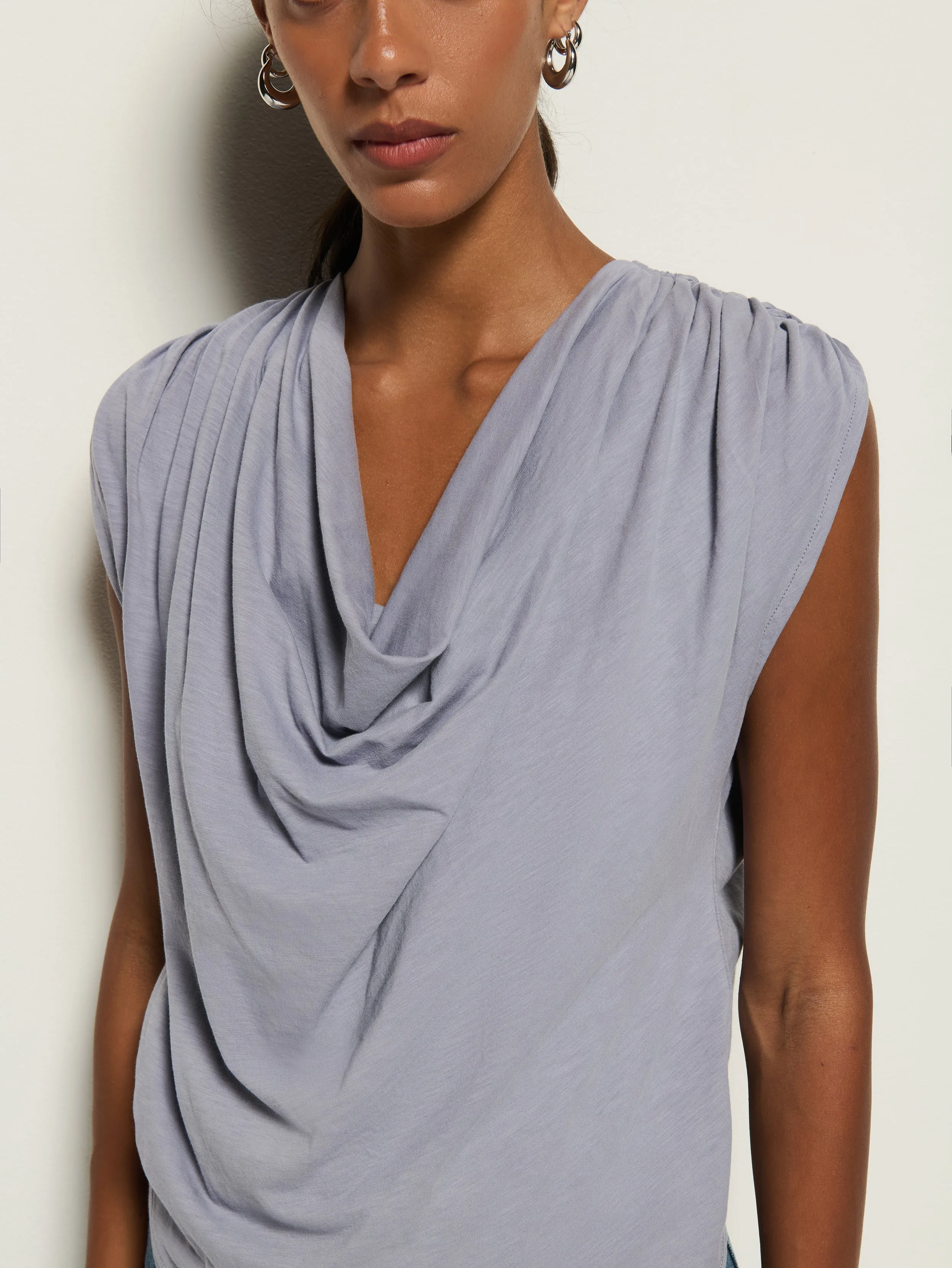 Geni Cowl Top Hero Fit