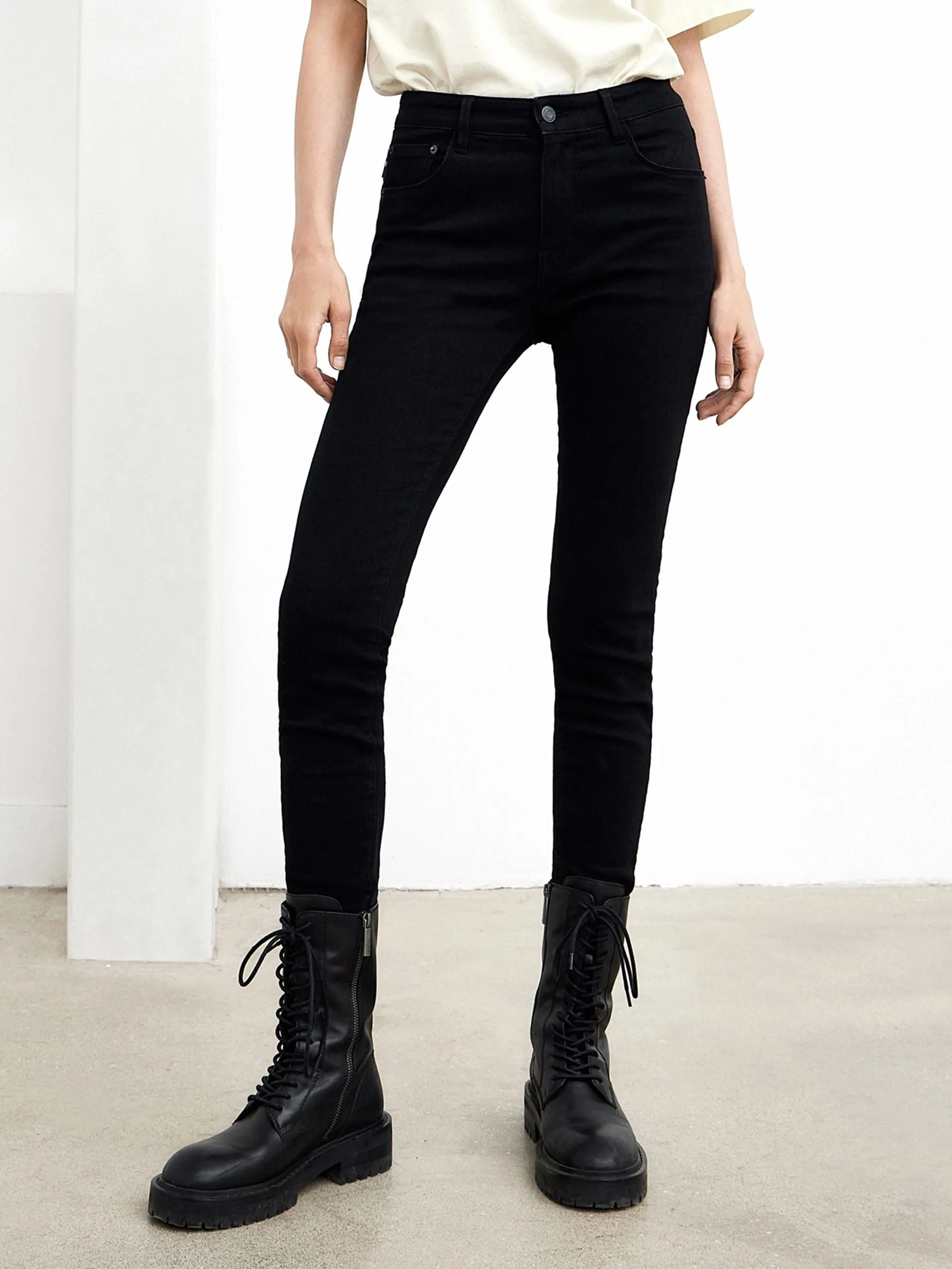 All weather Effortless Layer Antibacterial Technology Skinny Jeans